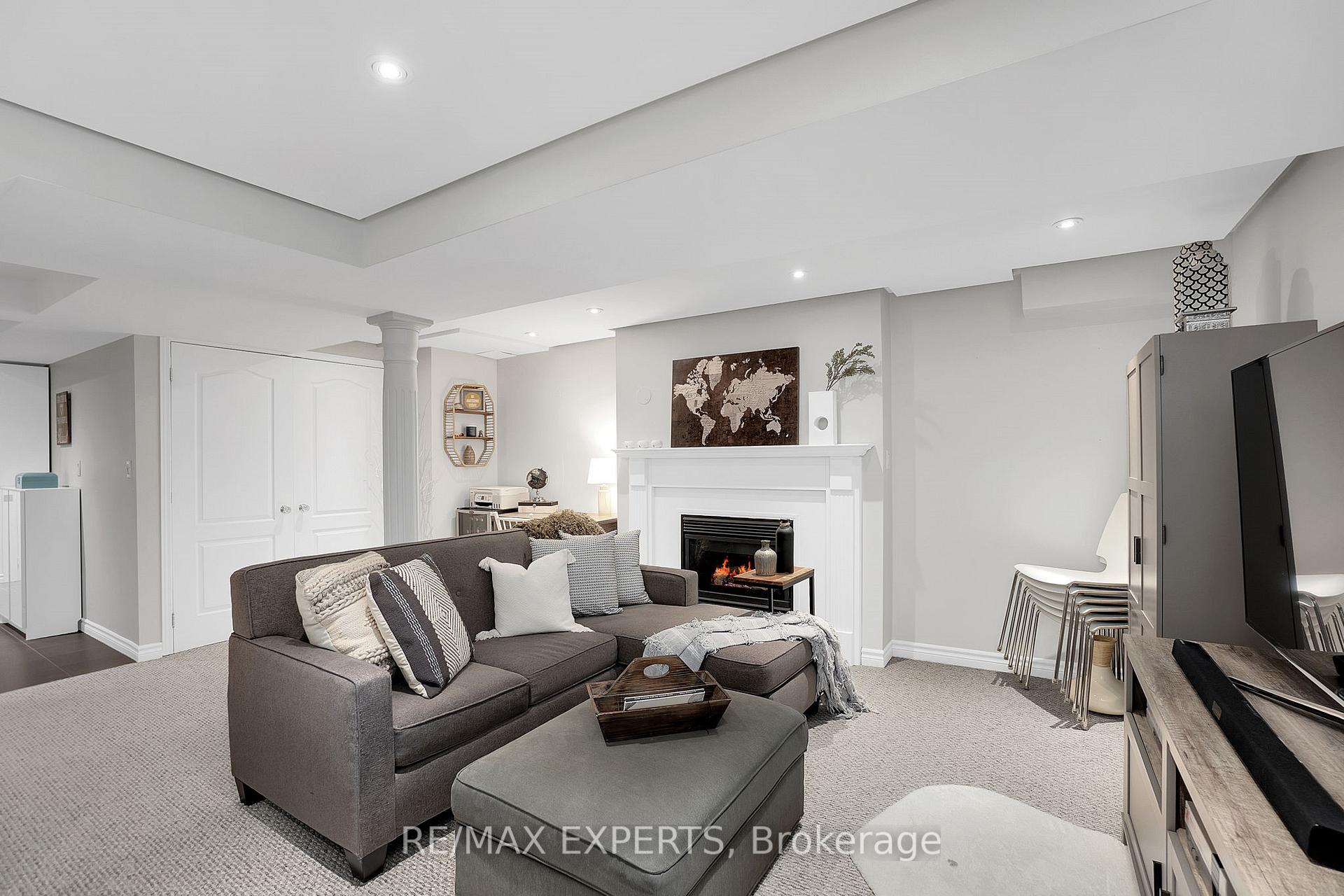 Photo 46 of 72 Giancola Crescent, Vaughan, Maple — HOMEH