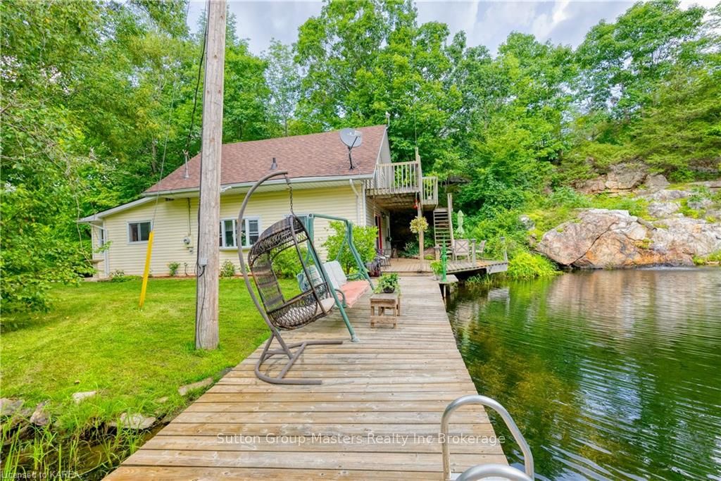 Photo 10 of 1037 Old Mine Lane, Frontenac, Frontenac South — HOMEH
