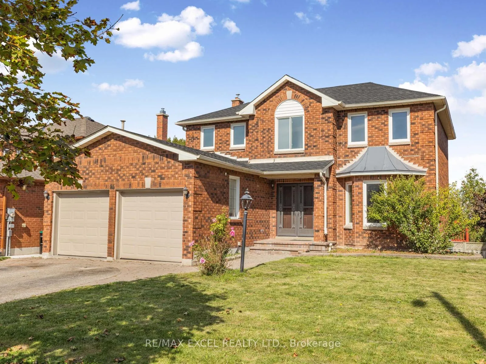 Photo 2 of 25 Golden Meadow Road, Barrie, Bayshore — HOMEH