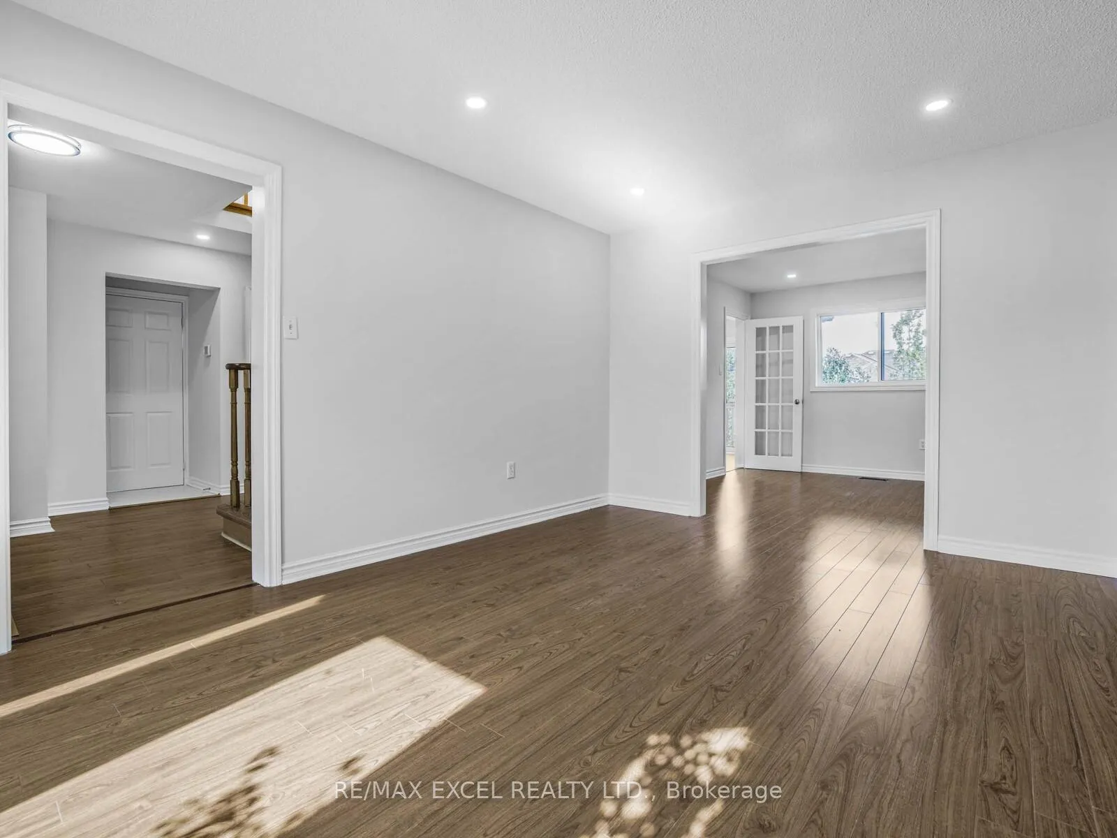 Photo 7 of 25 Golden Meadow Road, Barrie, Bayshore — HOMEH