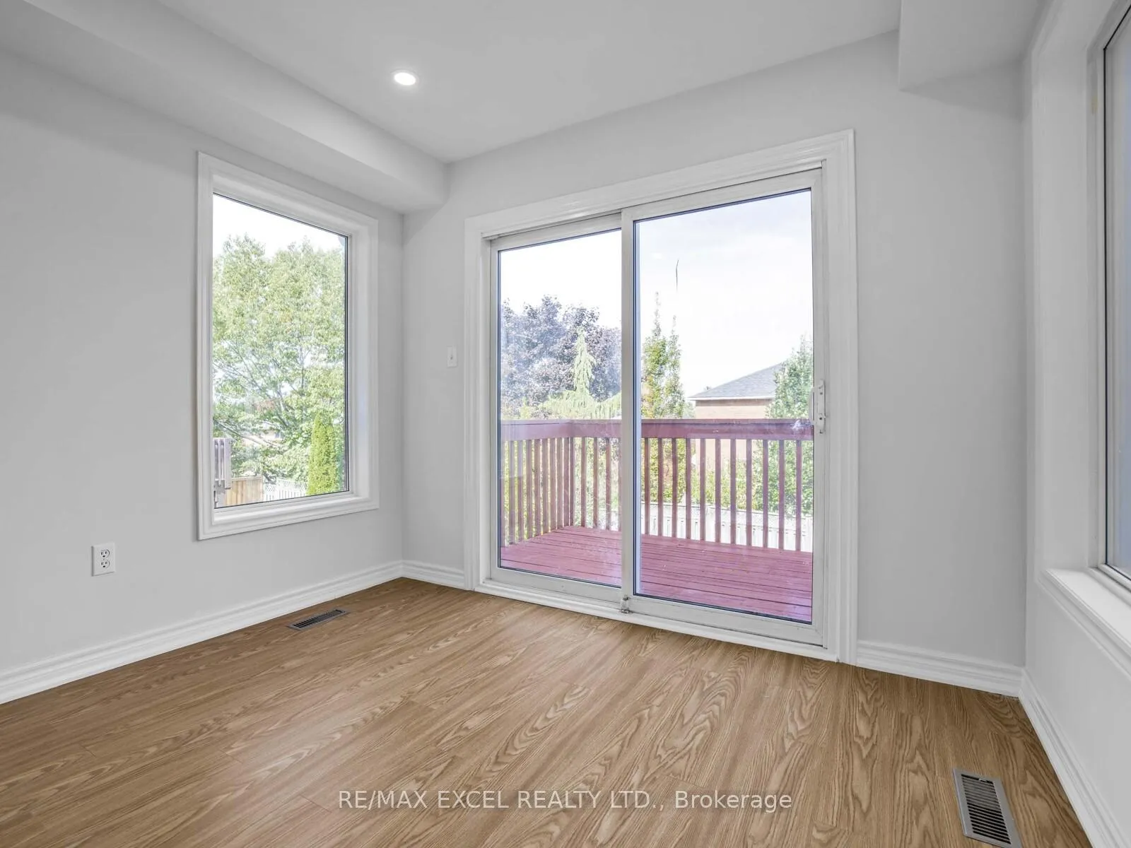 Photo 12 of 25 Golden Meadow Road, Barrie, Bayshore — HOMEH