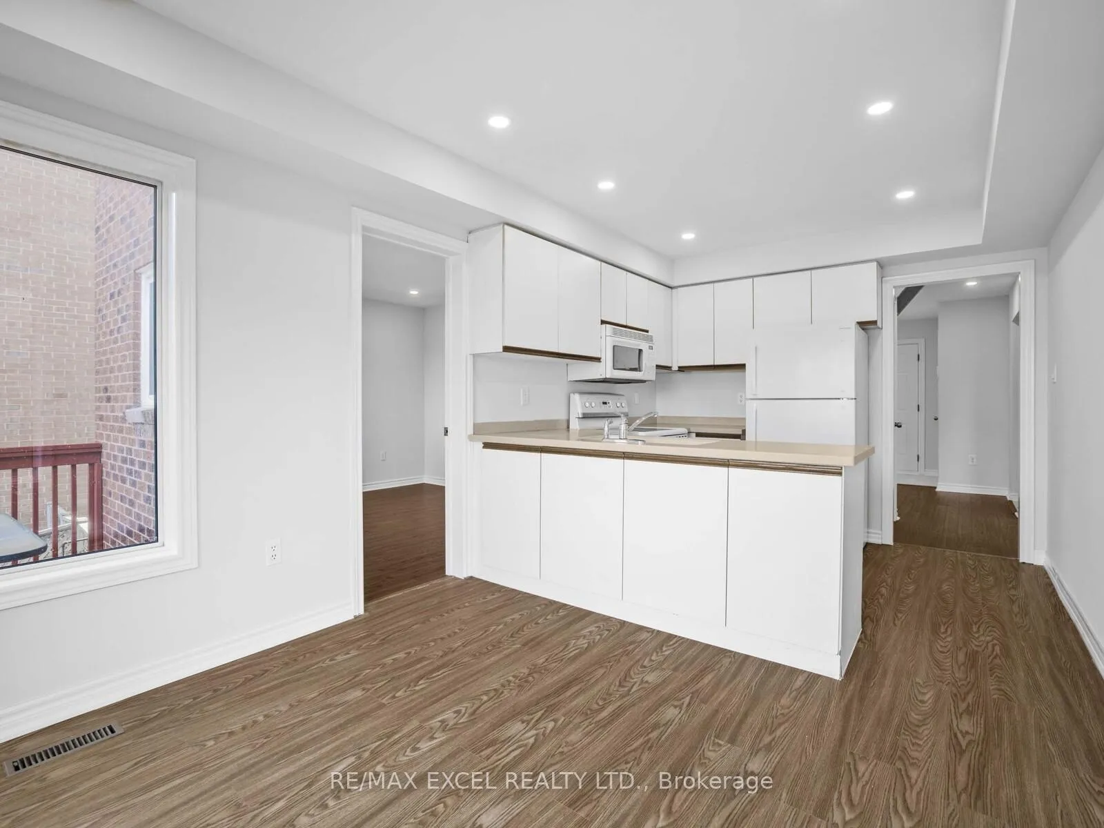 Photo 13 of 25 Golden Meadow Road, Barrie, Bayshore — HOMEH