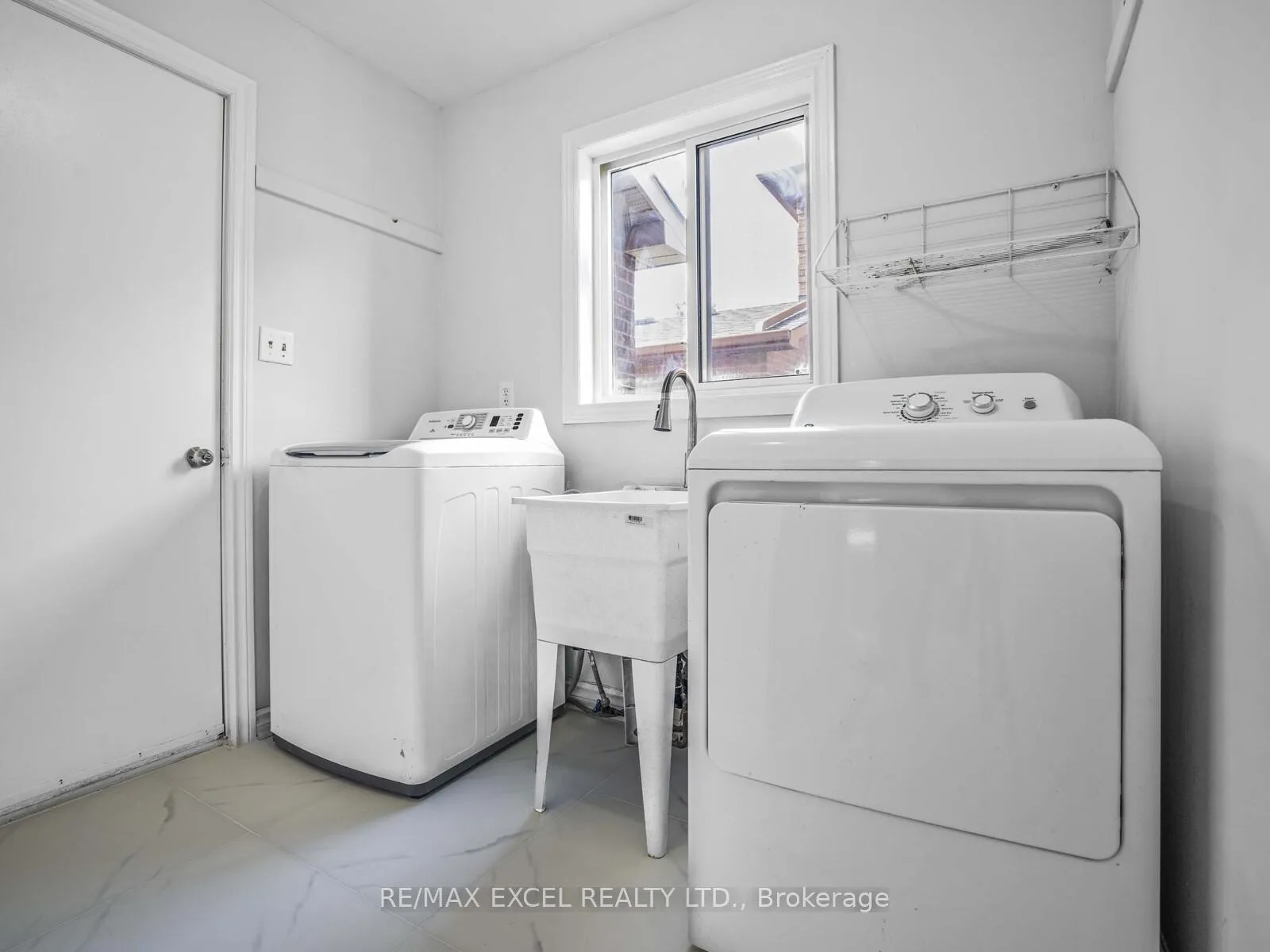 Photo 20 of 25 Golden Meadow Road, Barrie, Bayshore — HOMEH