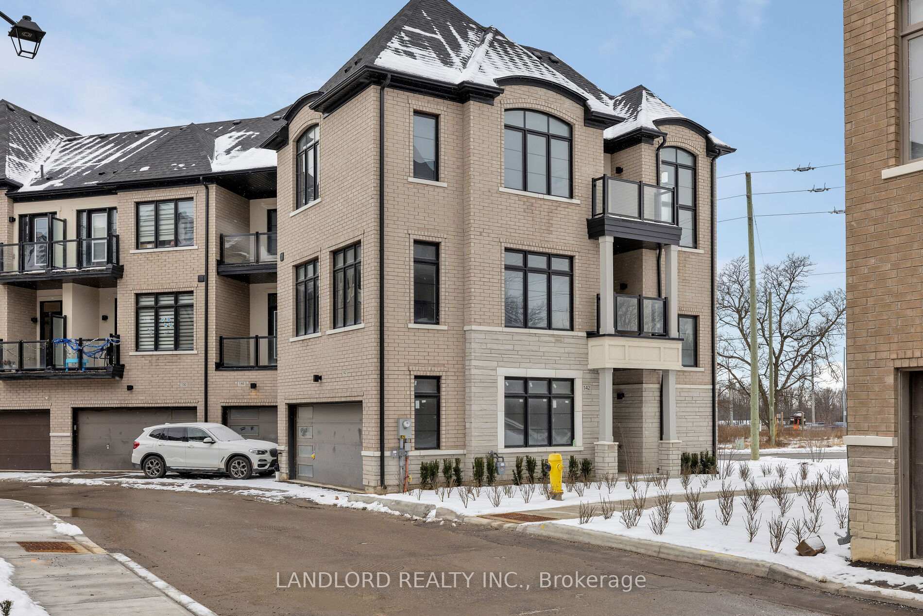 Photo 1 of 142 De La Roche Drive, Vaughan, Vellore Village — HOMEH
