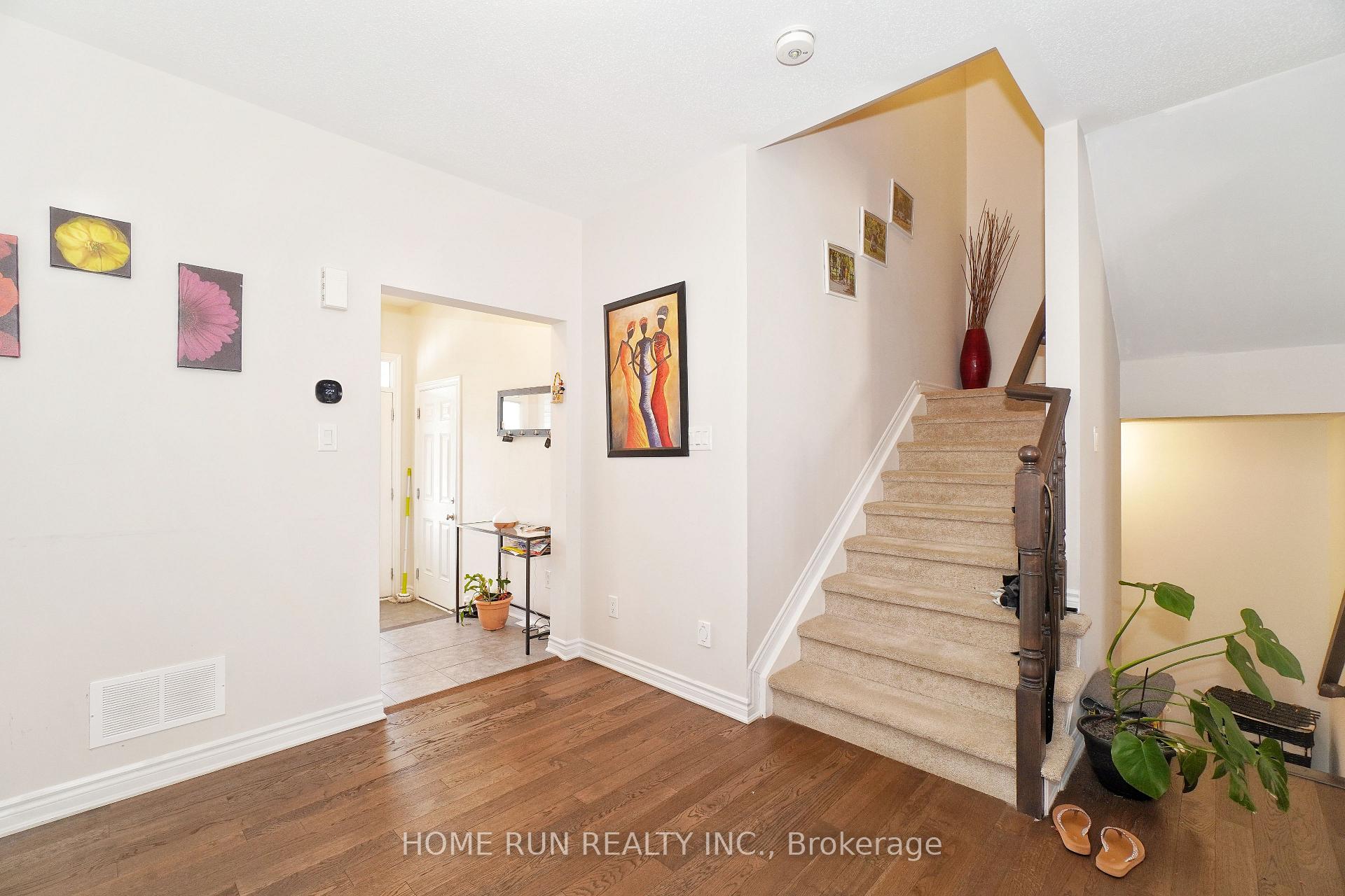 Photo 2 of 2337 Watercolours Way, Ottawa, Barrhaven - Half Moon Bay — HOMEH