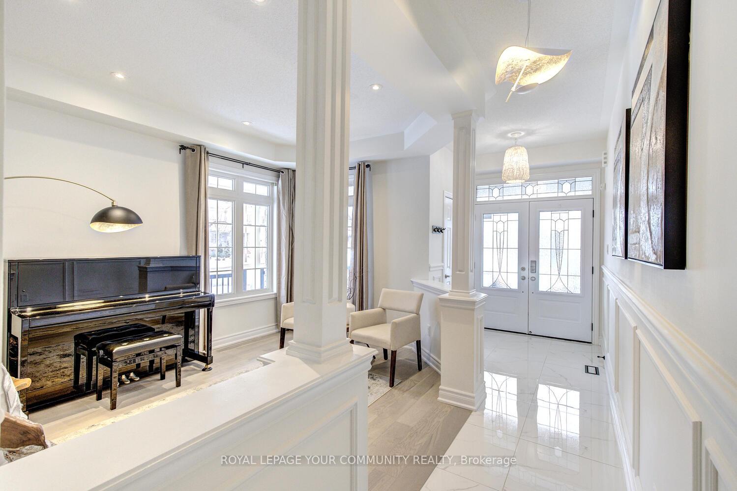 Photo 3 of 2 Lauderdale Drive, Vaughan, Patterson — HOMEH