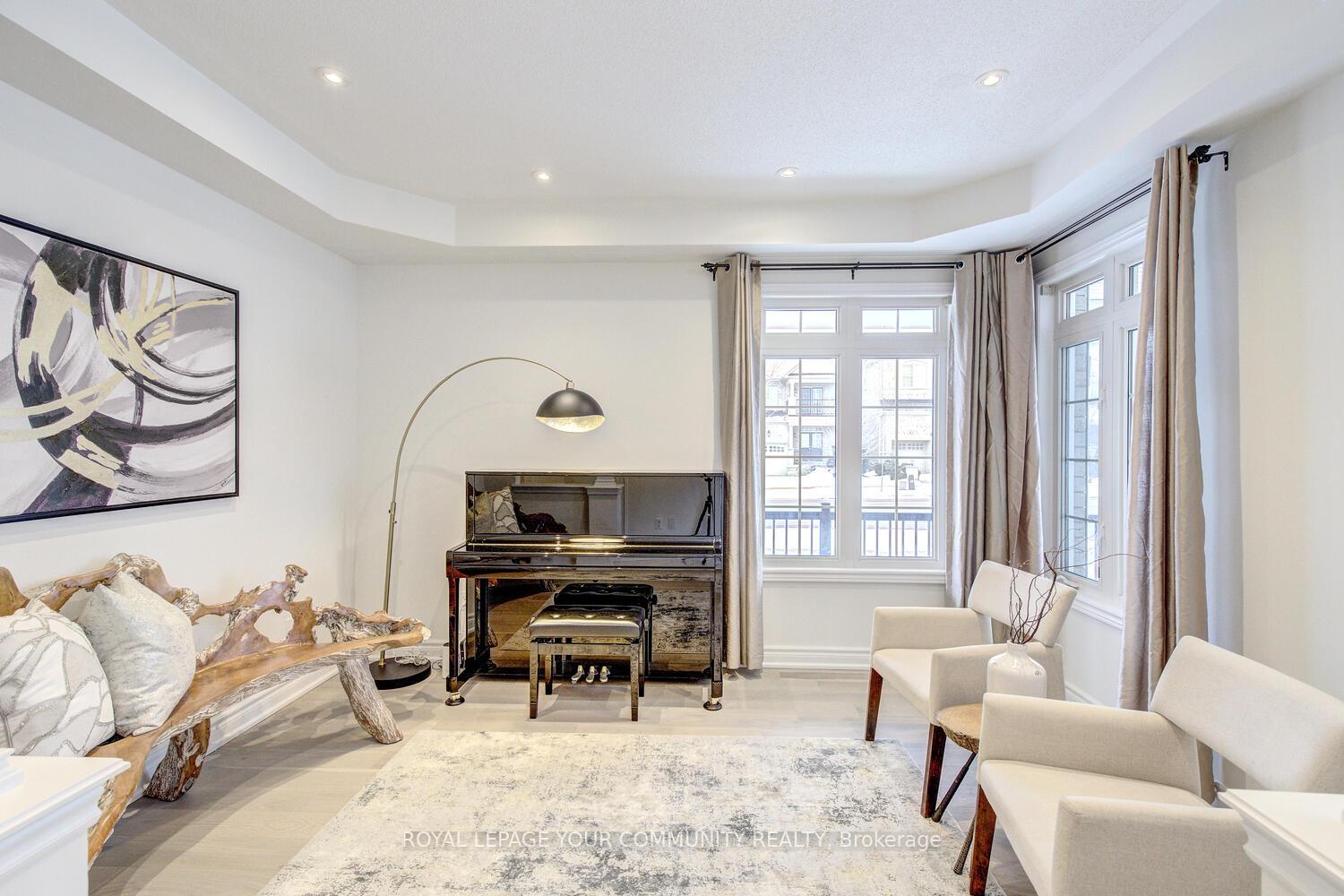 Photo 5 of 2 Lauderdale Drive, Vaughan, Patterson — HOMEH