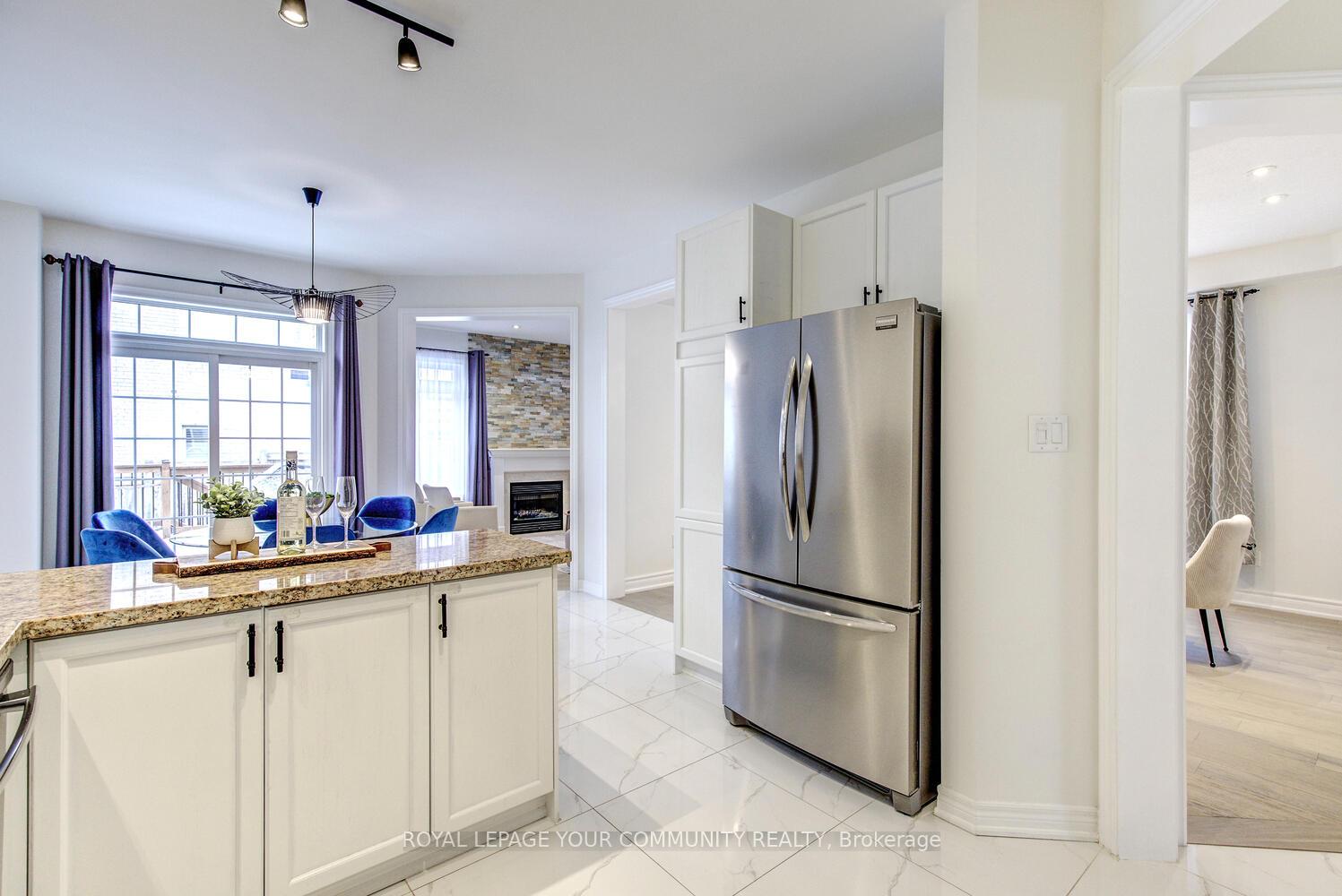 Photo 14 of 2 Lauderdale Drive, Vaughan, Patterson — HOMEH