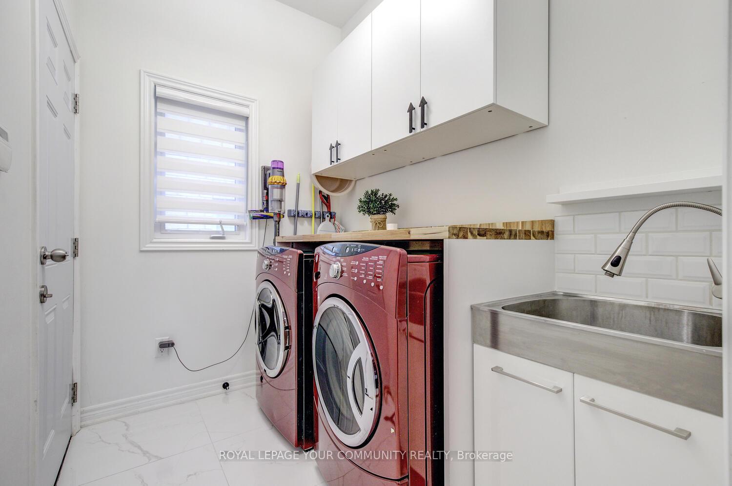 Photo 21 of 2 Lauderdale Drive, Vaughan, Patterson — HOMEH