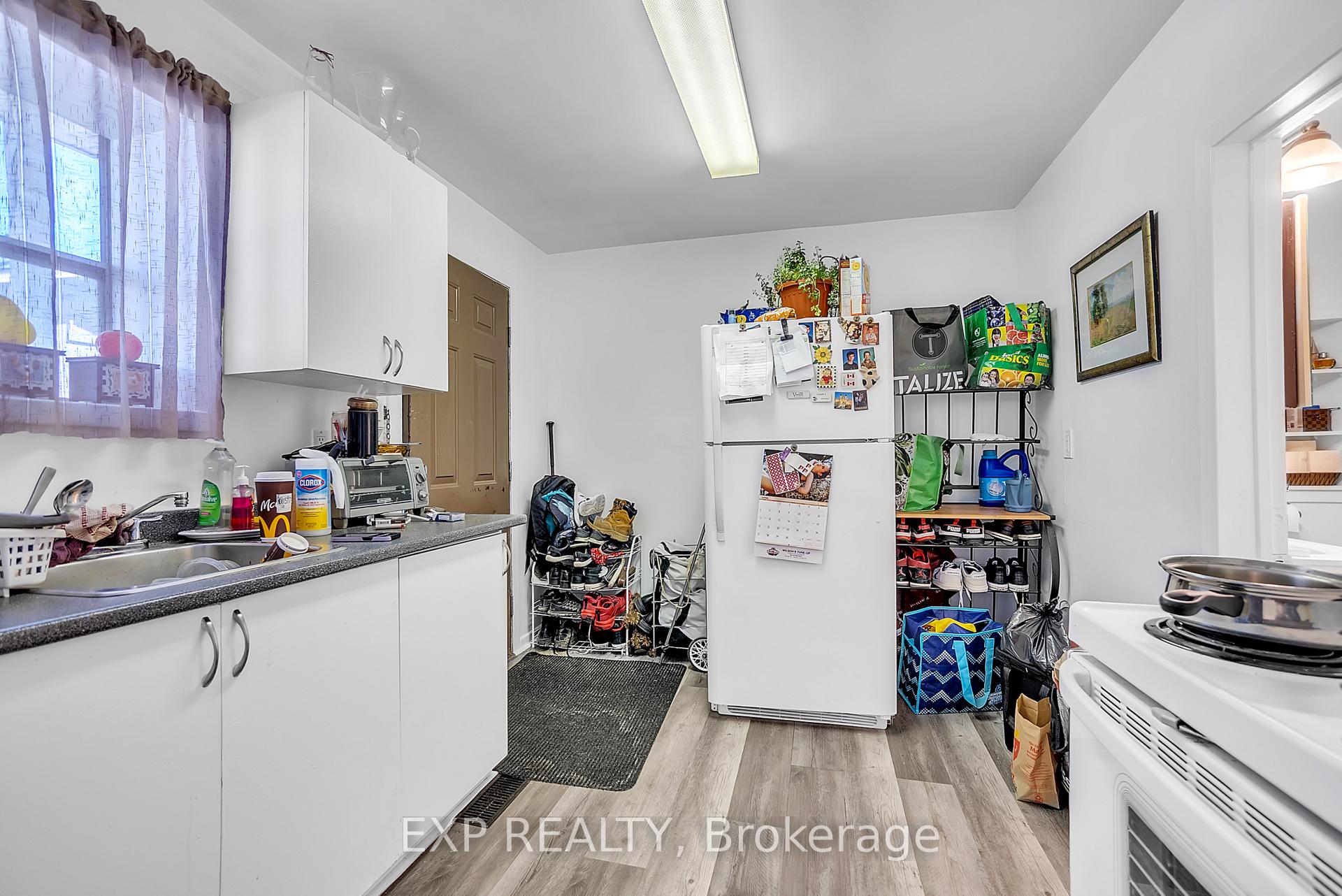 Photo 8 of 147 Victoria Avenue, Belleville, Belleville Ward — HOMEH