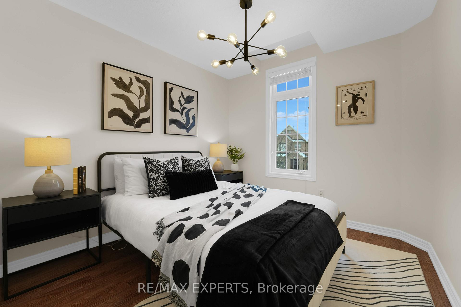 Photo 19 of 24 Crestbank Court, Vaughan, Maple — HOMEH
