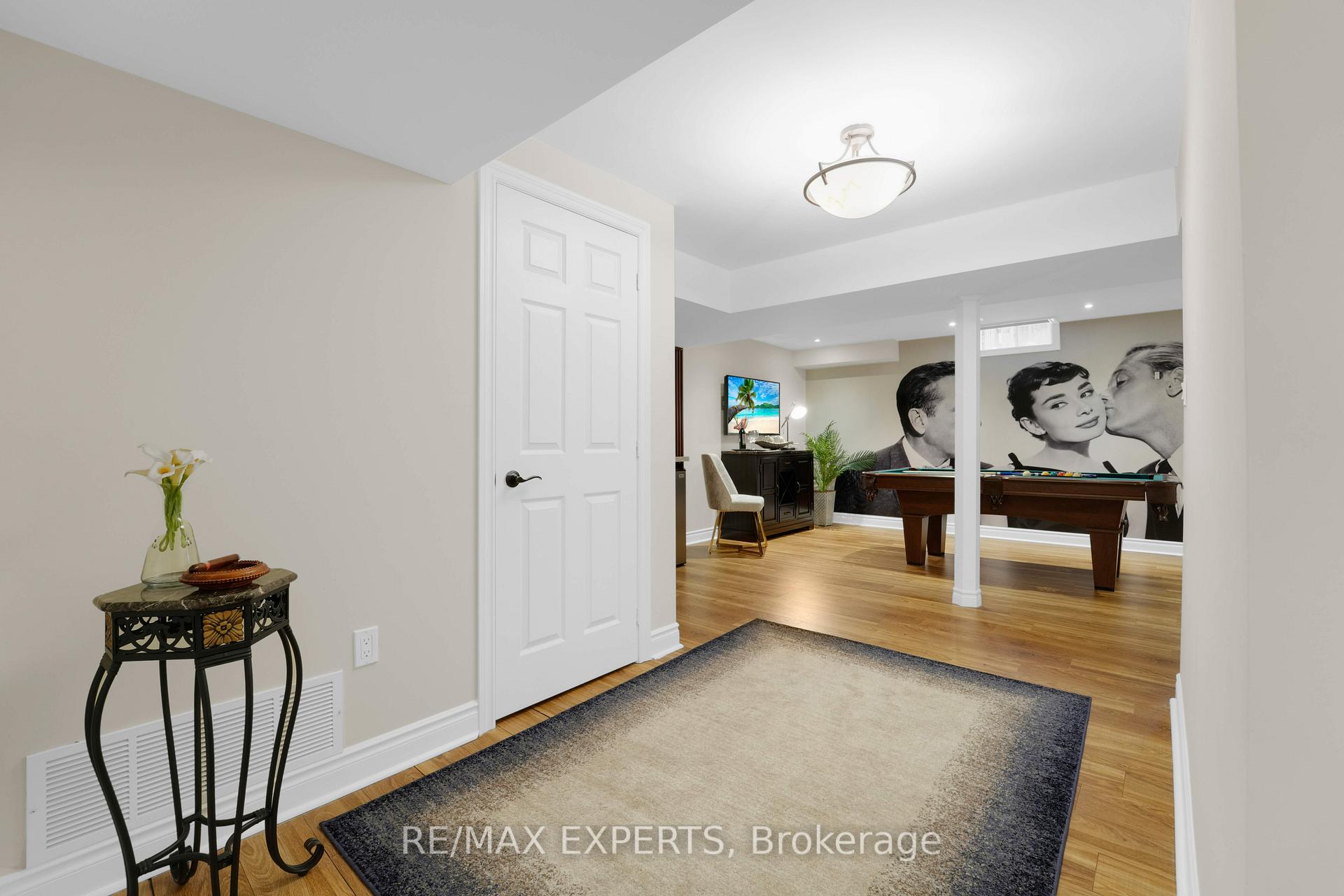Photo 24 of 24 Crestbank Court, Vaughan, Maple — HOMEH