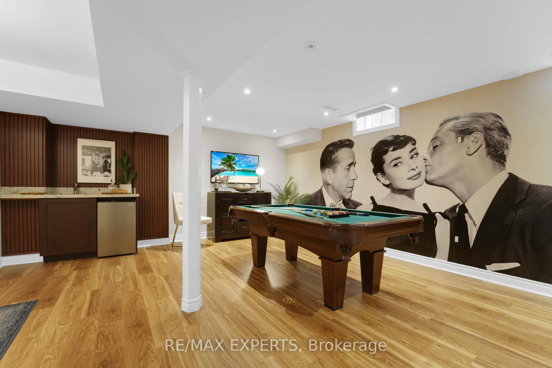 Photo 25 of 24 Crestbank Court, Vaughan, Maple — HOMEH