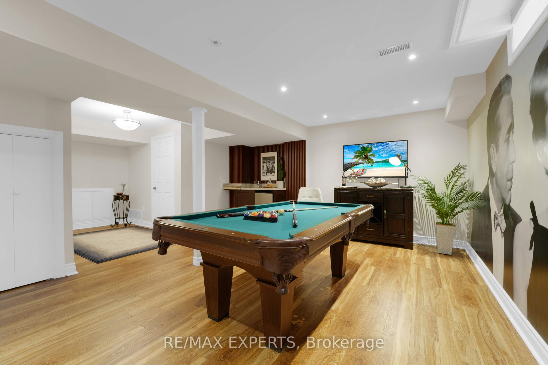 Photo 28 of 24 Crestbank Court, Vaughan, Maple — HOMEH