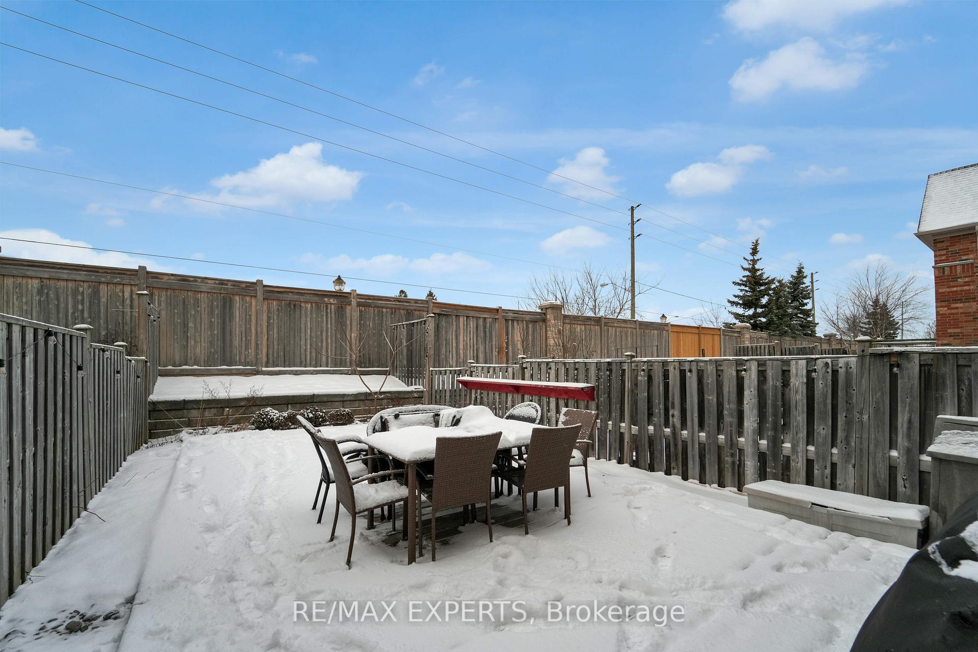 Photo 30 of 24 Crestbank Court, Vaughan, Maple — HOMEH