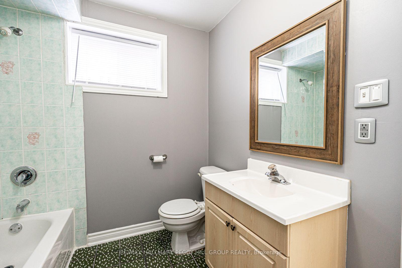 Photo 7 of Unit Lower, 66 Carley Crescent, Barrie, Painswick South — HOMEH