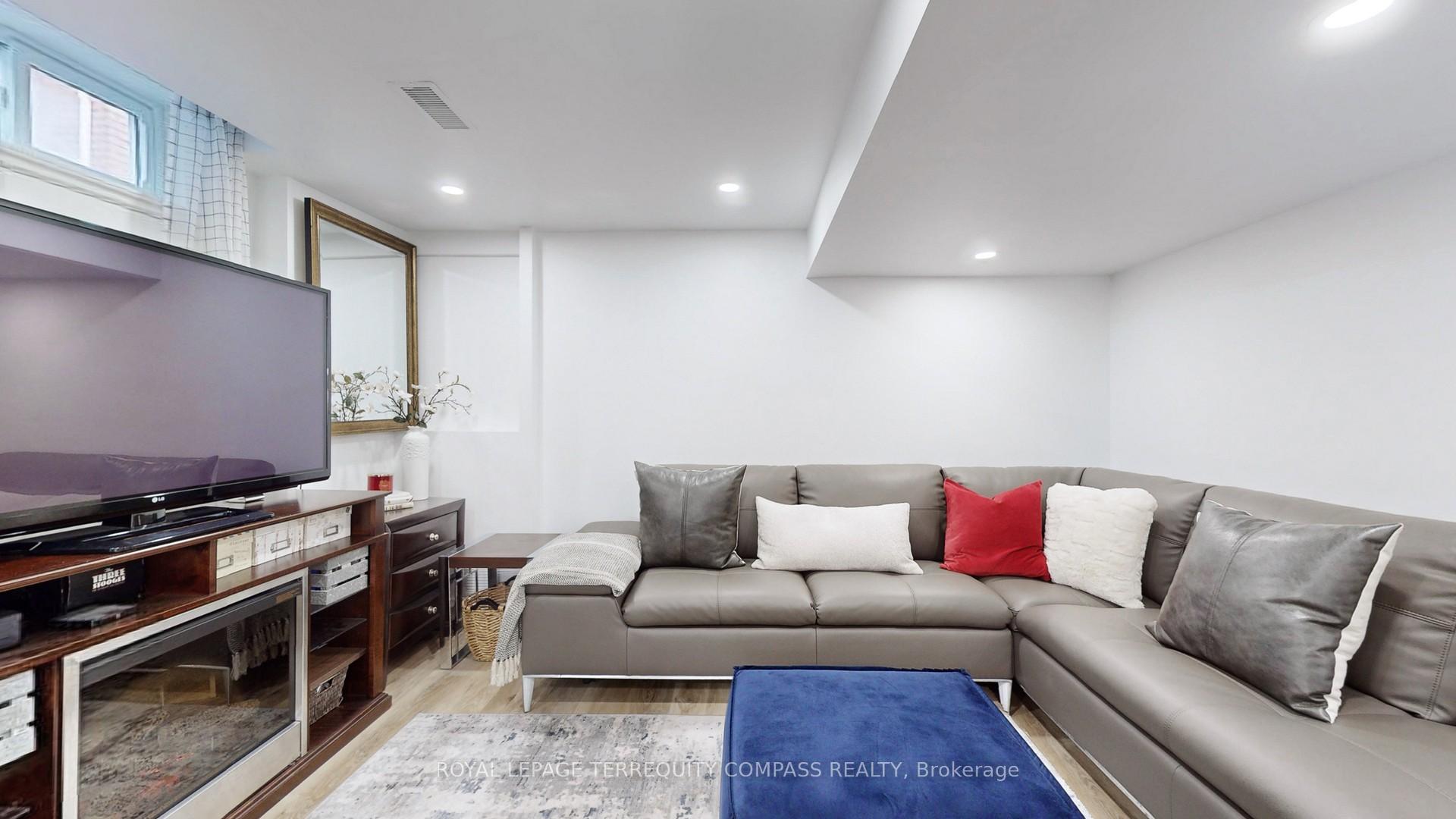 Photo 52 of 9912 Keele Street, Vaughan, Maple — HOMEH