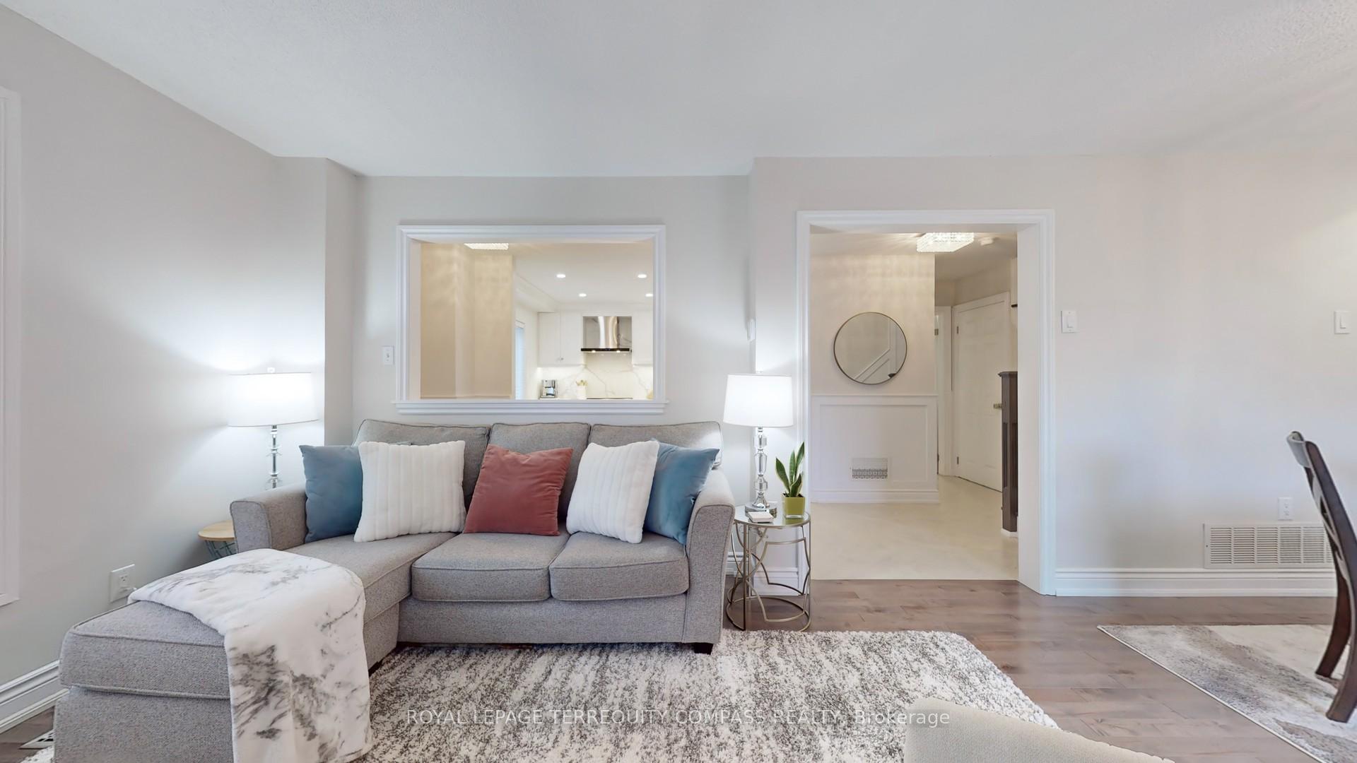 Photo 5 of 9912 Keele Street, Vaughan, Maple — HOMEH