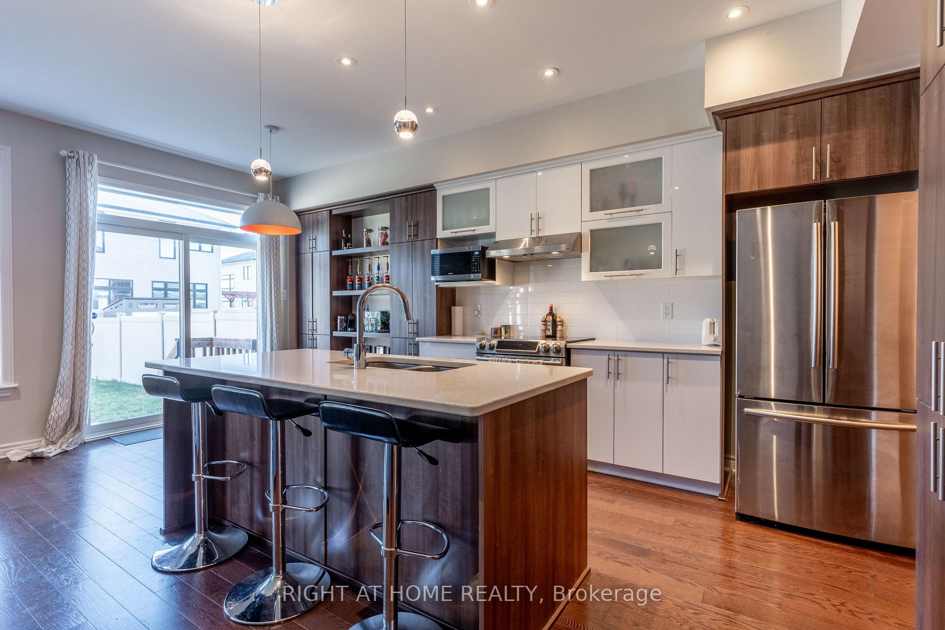 Photo 7 of 128 Cambie Road, Ottawa, Riverside South/Gloucester Glen — HOMEH