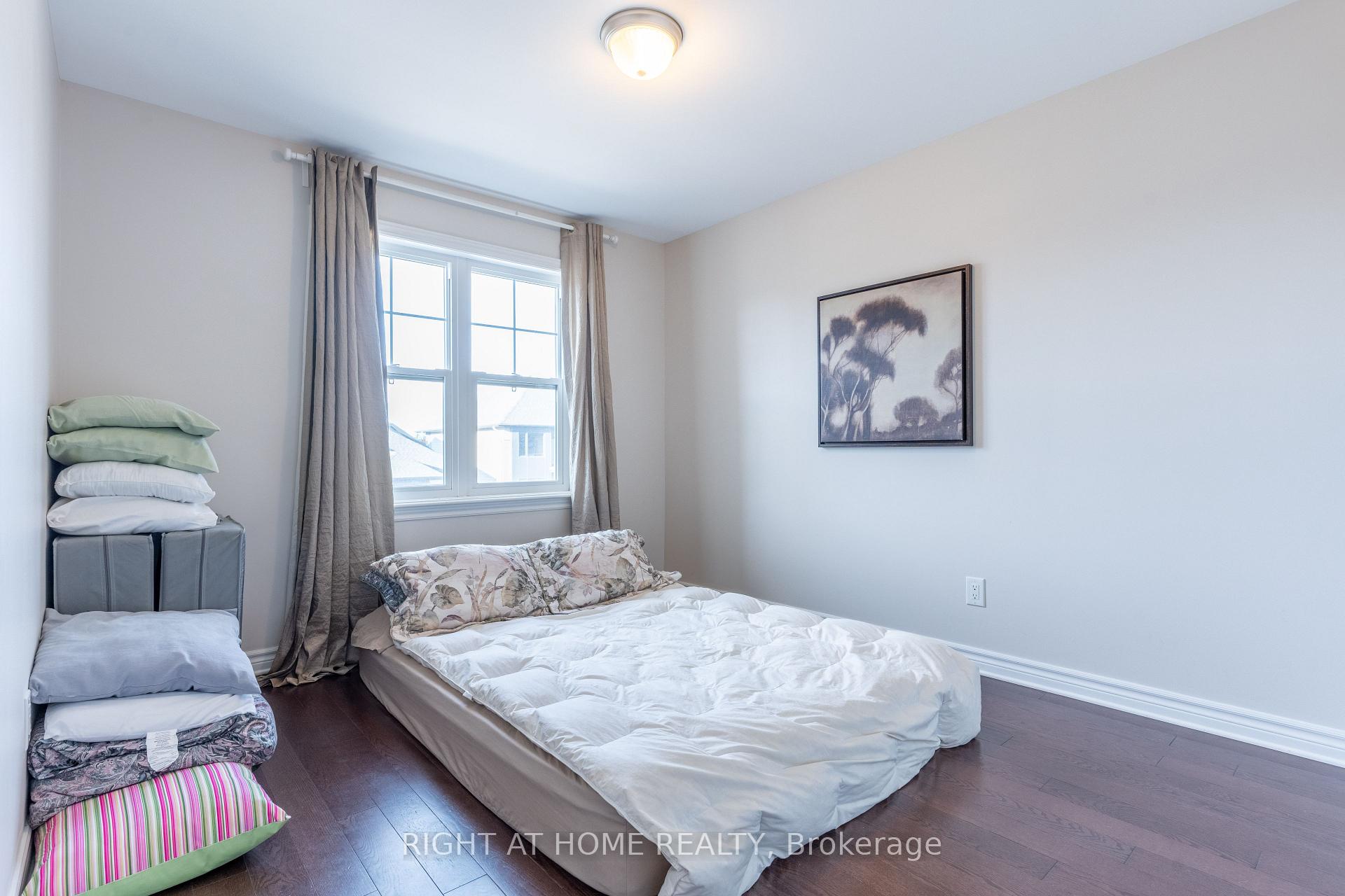 Photo 16 of 128 Cambie Road, Ottawa, Riverside South/Gloucester Glen — HOMEH