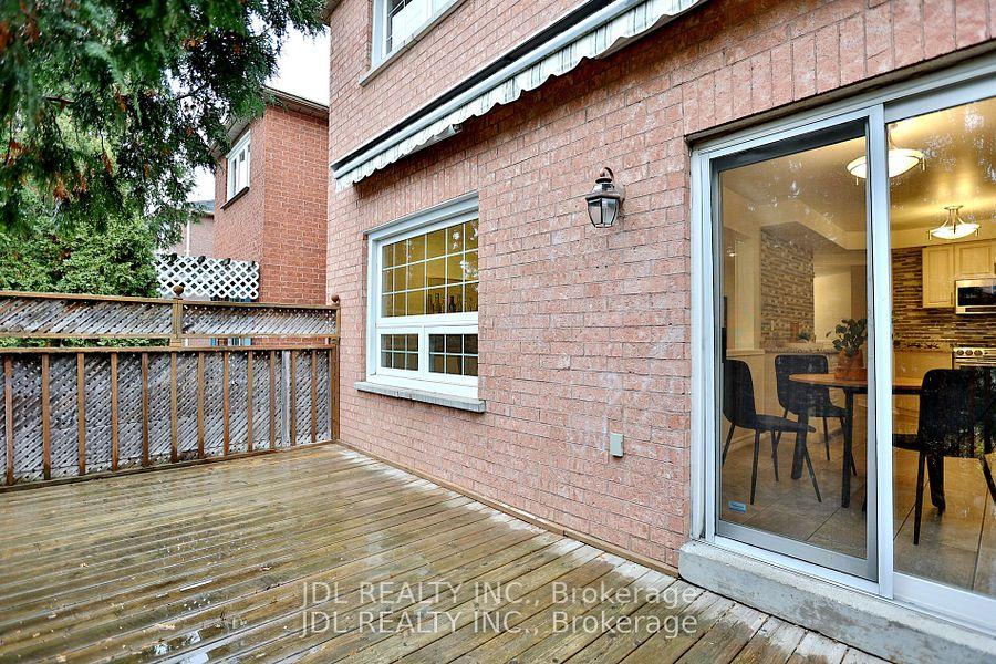 Photo 24 of 135 Stonebriar Drive, Vaughan, Maple — HOMEH