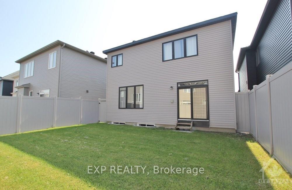 Photo 19 of 802 Cappamore Drive, Ottawa, Barrhaven - Half Moon Bay — HOMEH