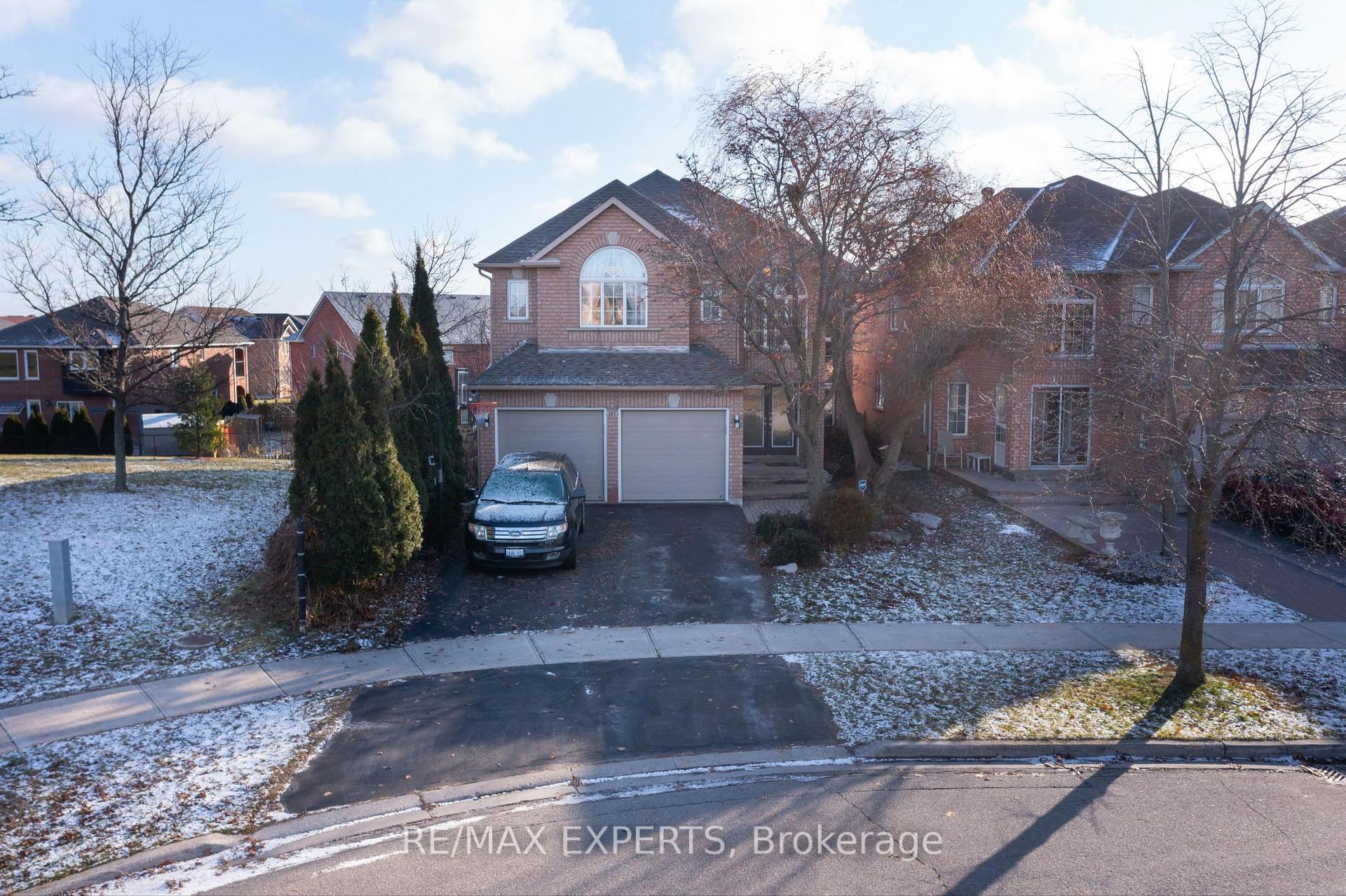 Photo 1 of 107 Princeton Gate, Vaughan, Maple — HOMEH