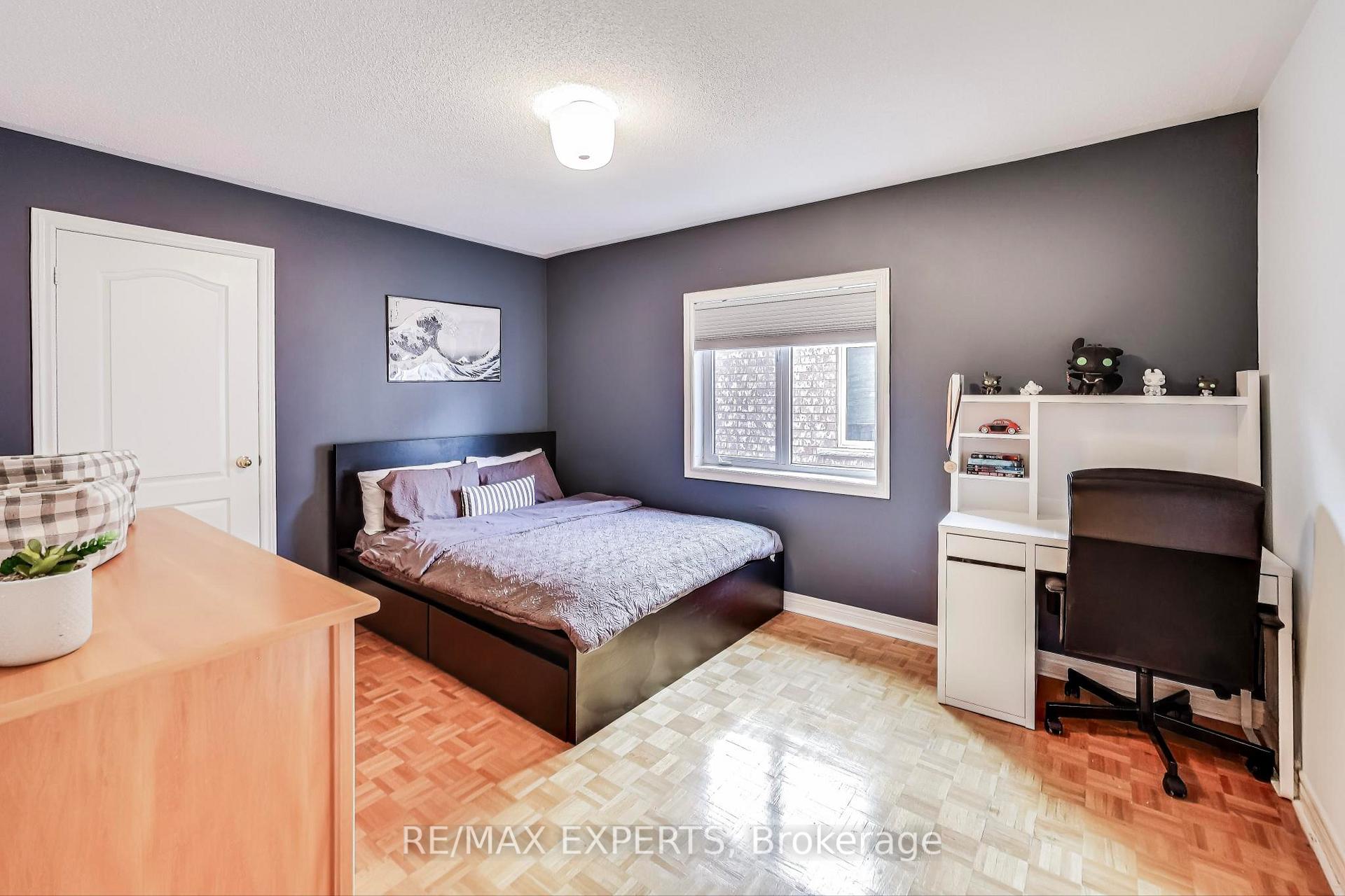 Photo 25 of 107 Princeton Gate, Vaughan, Maple — HOMEH