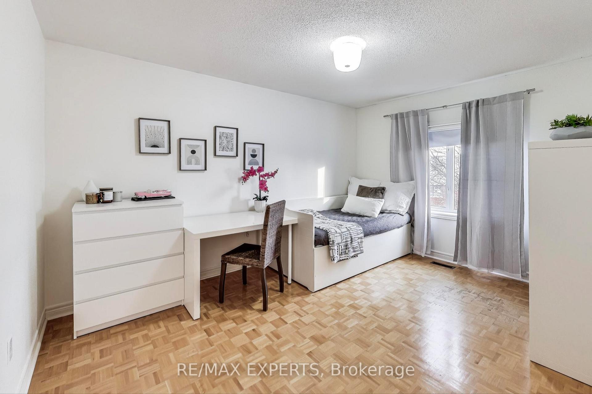 Photo 27 of 107 Princeton Gate, Vaughan, Maple — HOMEH