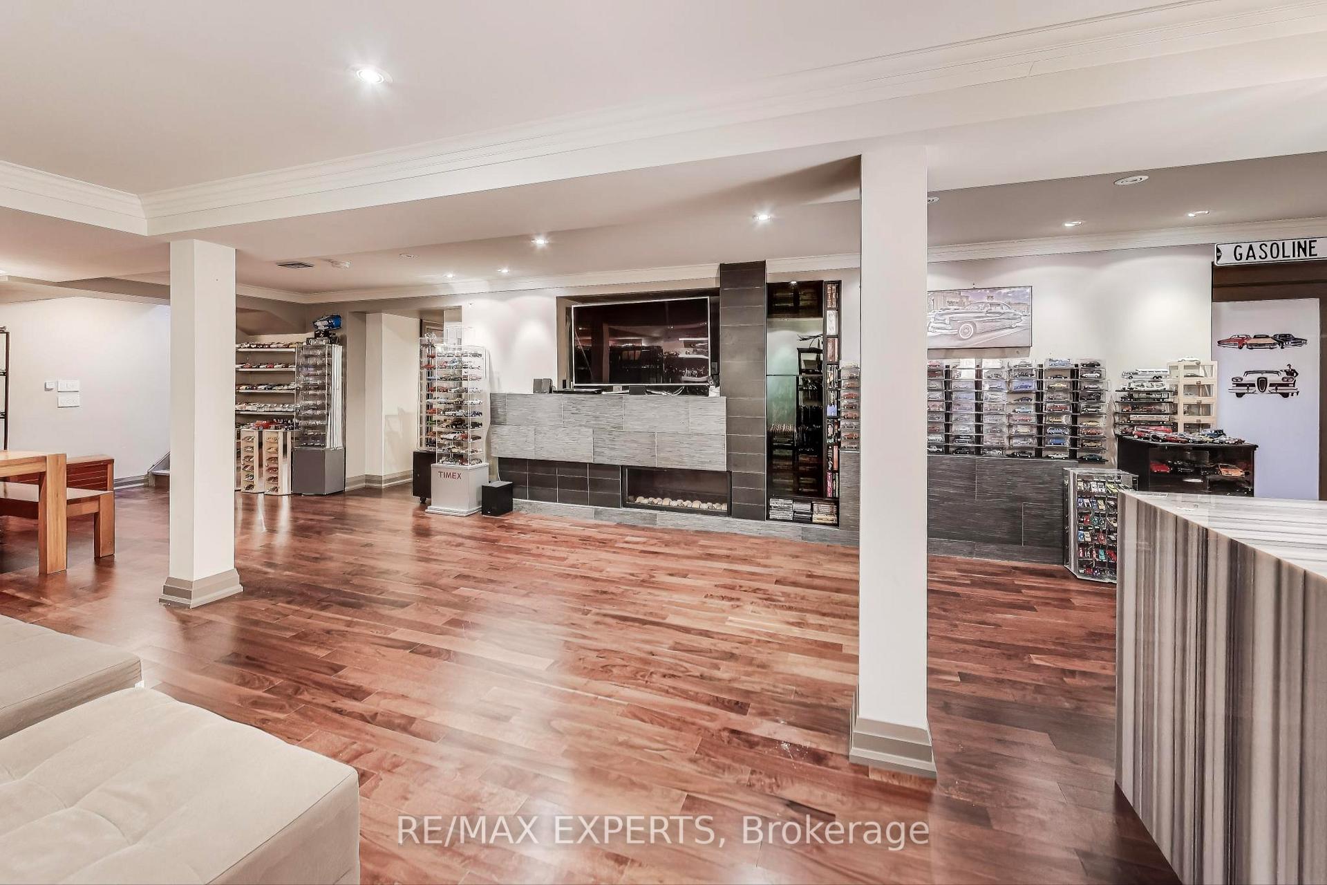 Photo 29 of 107 Princeton Gate, Vaughan, Maple — HOMEH