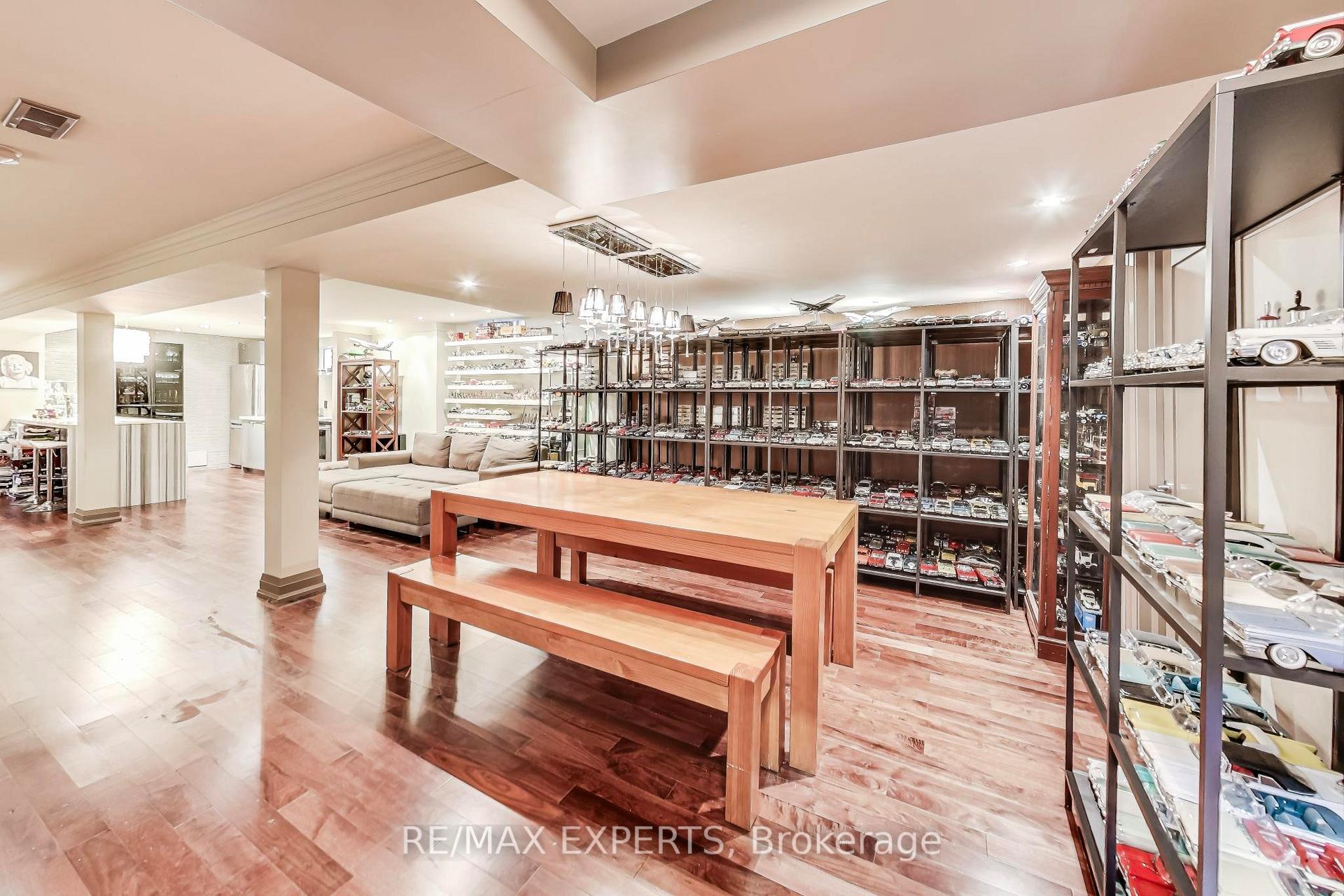 Photo 30 of 107 Princeton Gate, Vaughan, Maple — HOMEH