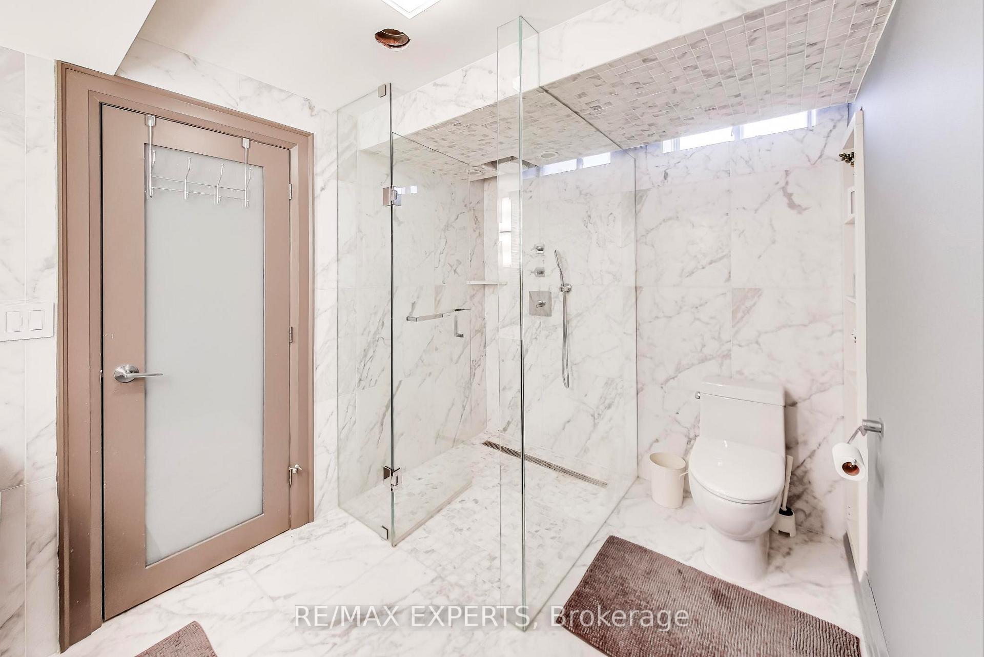 Photo 34 of 107 Princeton Gate, Vaughan, Maple — HOMEH