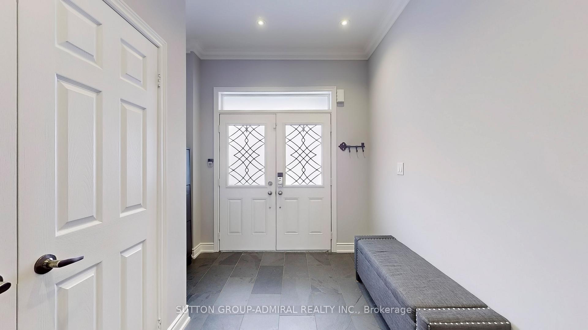 Photo 3 of 30 White Spruce Crescent, Vaughan, Patterson — HOMEH