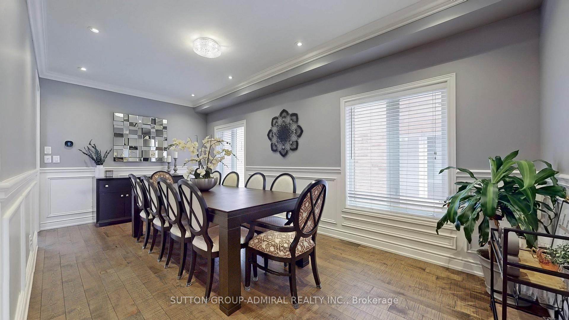 Photo 4 of 30 White Spruce Crescent, Vaughan, Patterson — HOMEH