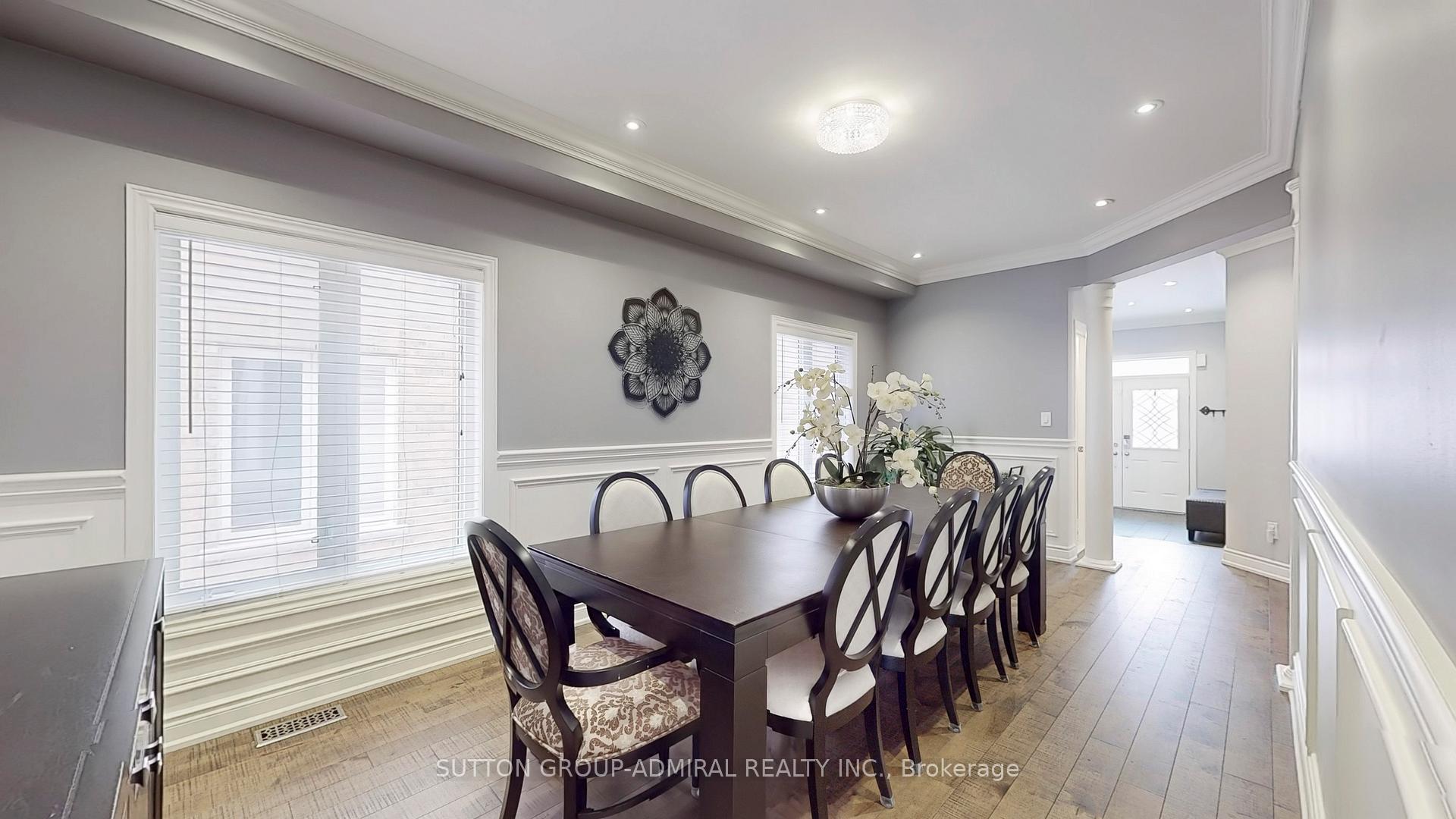Photo 6 of 30 White Spruce Crescent, Vaughan, Patterson — HOMEH