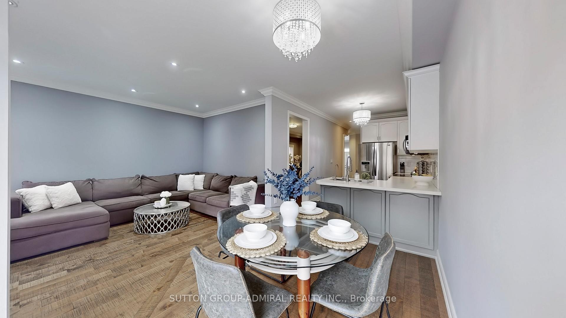 Photo 12 of 30 White Spruce Crescent, Vaughan, Patterson — HOMEH