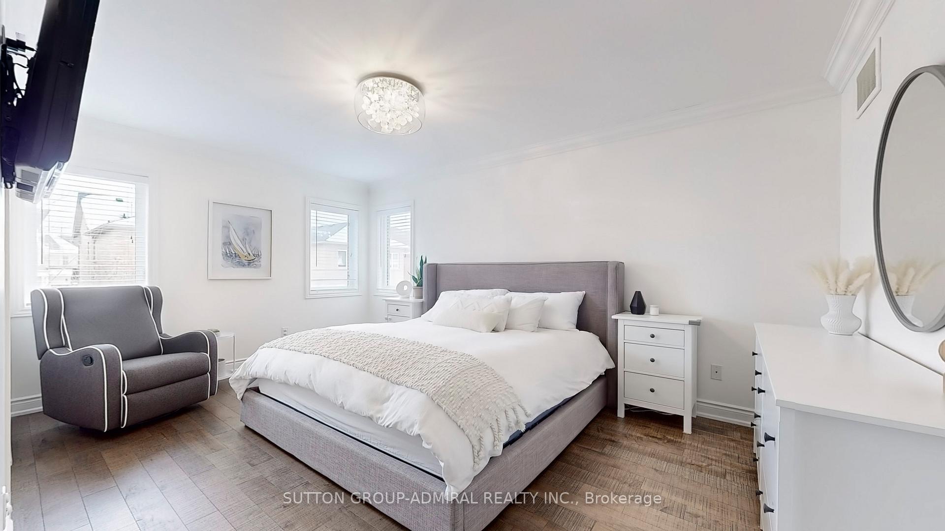 Photo 18 of 30 White Spruce Crescent, Vaughan, Patterson — HOMEH