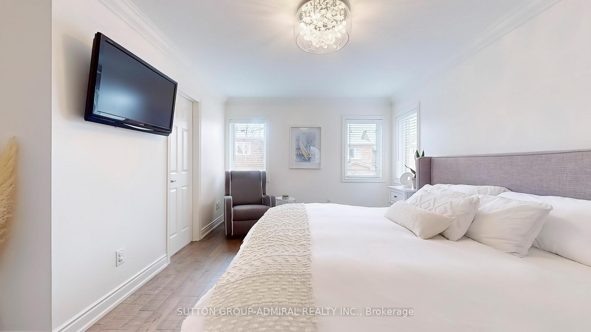 Photo 19 of 30 White Spruce Crescent, Vaughan, Patterson — HOMEH