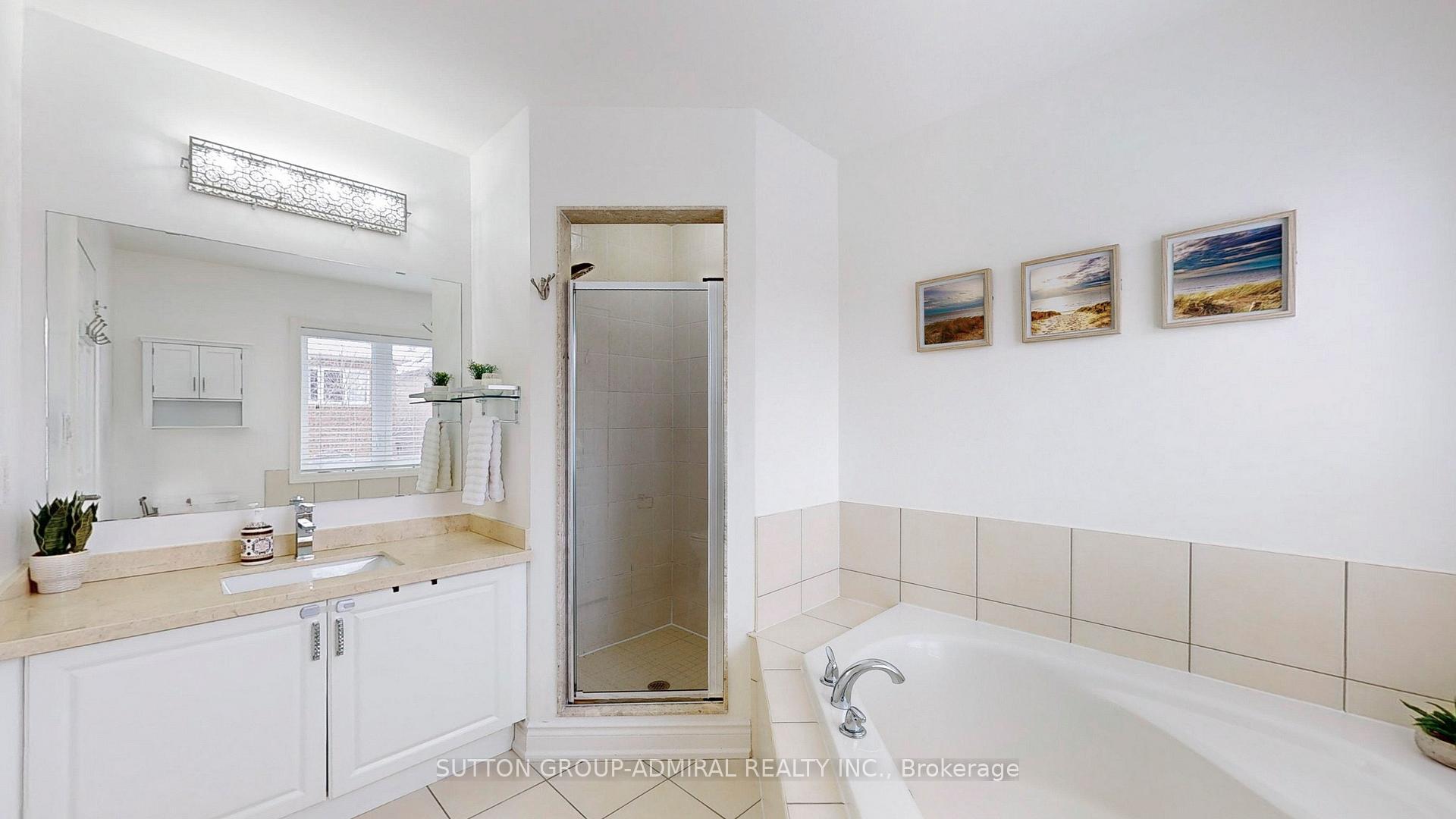 Photo 21 of 30 White Spruce Crescent, Vaughan, Patterson — HOMEH