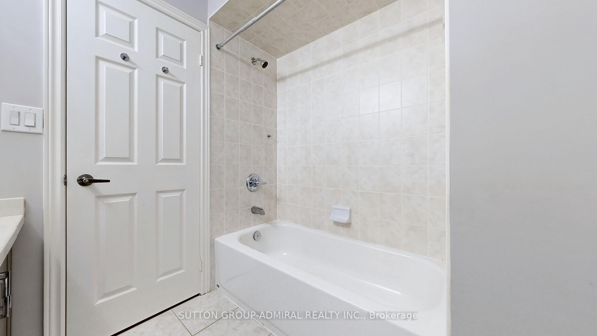 Photo 26 of 30 White Spruce Crescent, Vaughan, Patterson — HOMEH