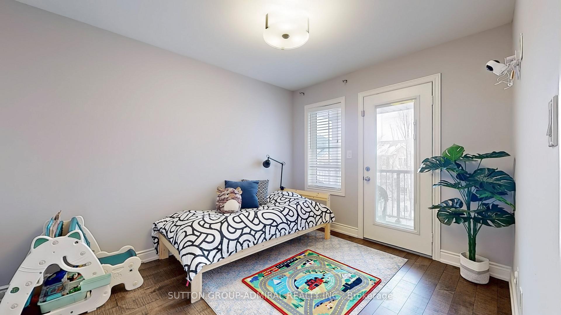 Photo 27 of 30 White Spruce Crescent, Vaughan, Patterson — HOMEH