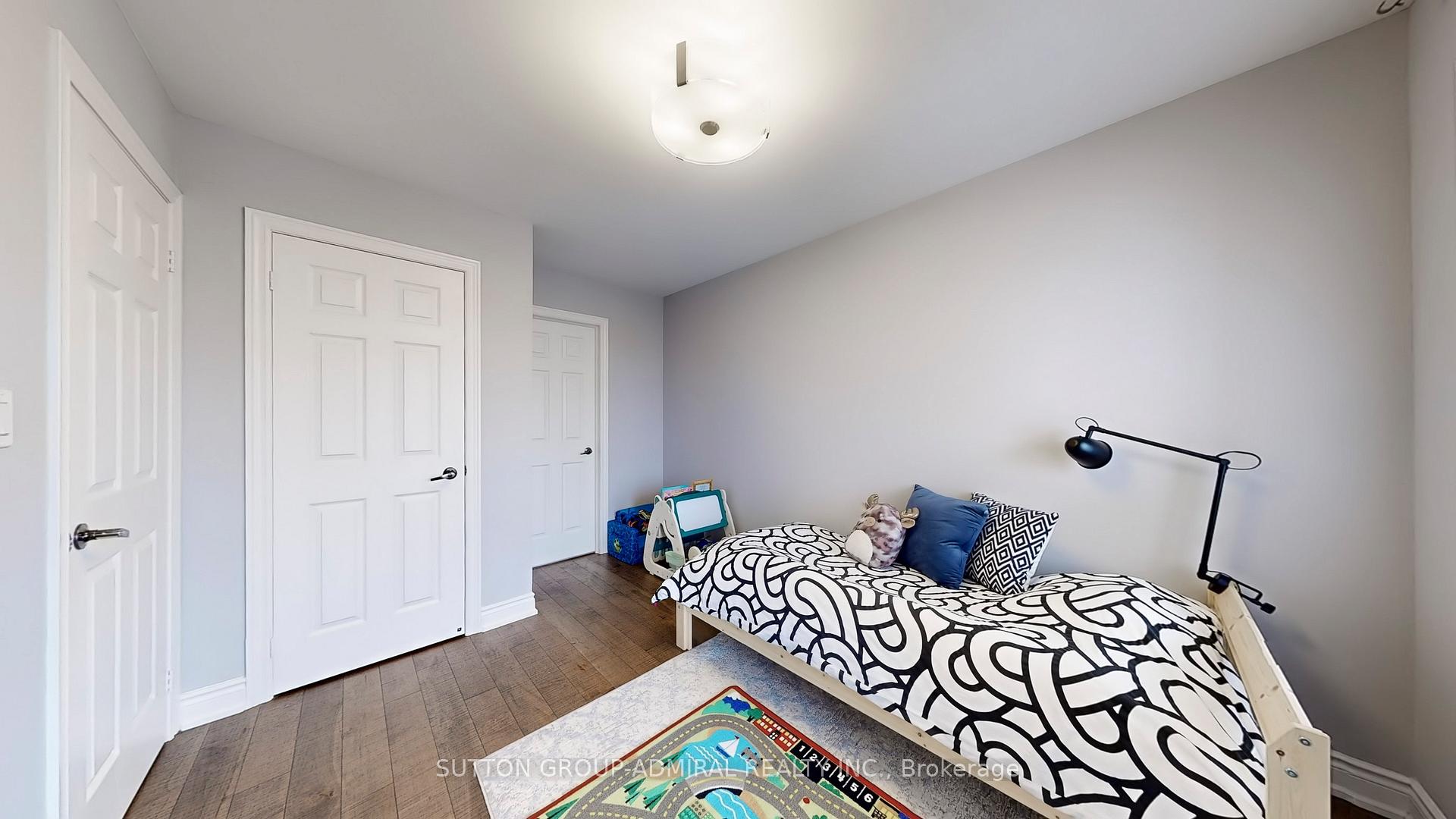 Photo 28 of 30 White Spruce Crescent, Vaughan, Patterson — HOMEH