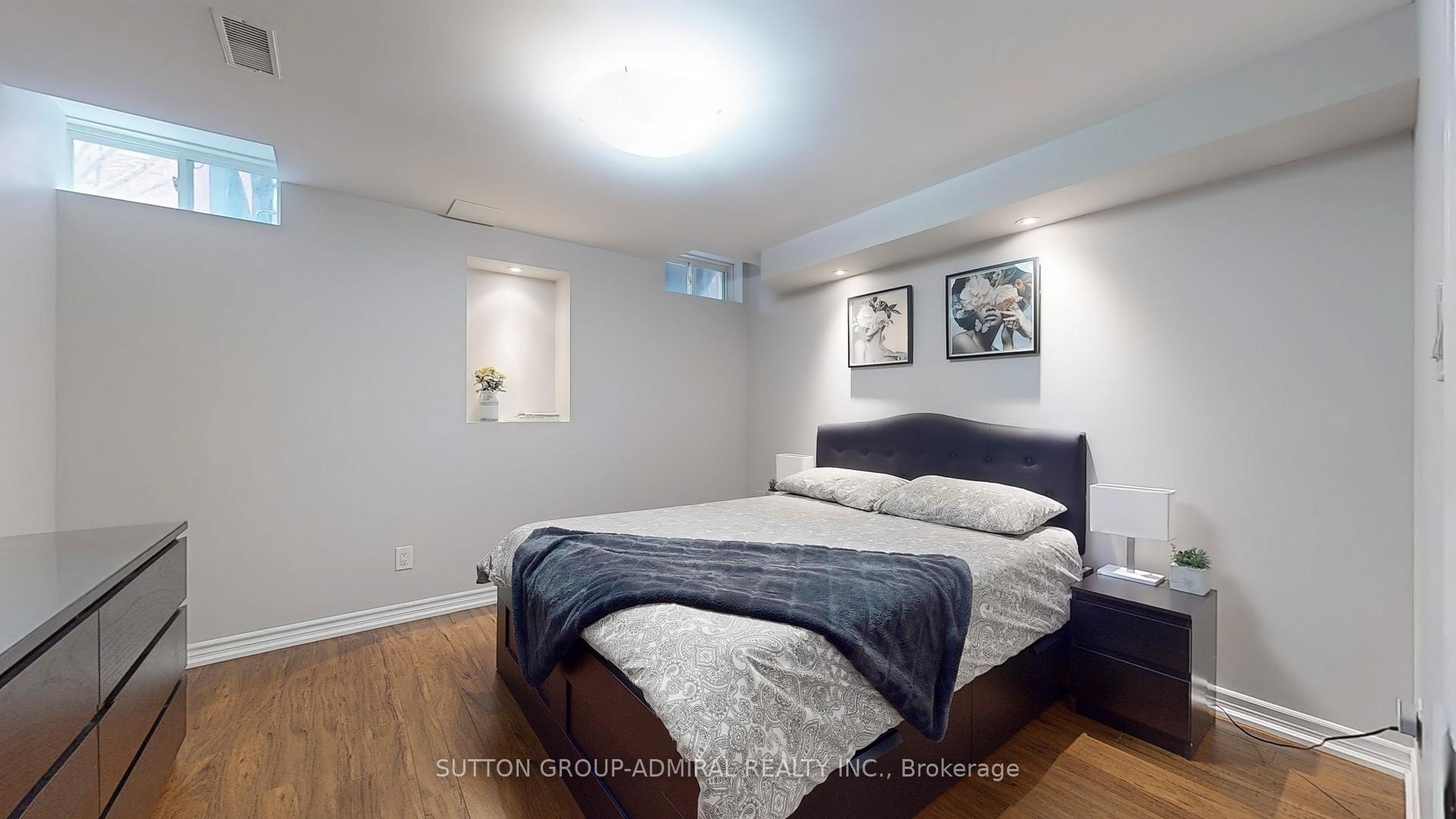 Photo 37 of 30 White Spruce Crescent, Vaughan, Patterson — HOMEH