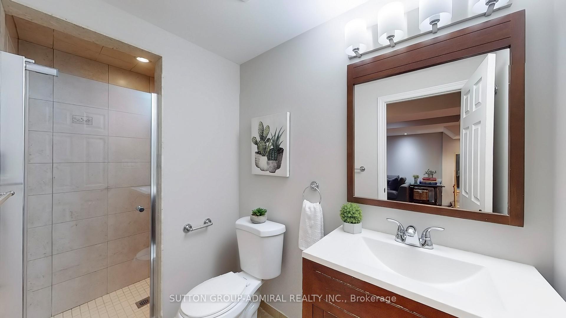 Photo 38 of 30 White Spruce Crescent, Vaughan, Patterson — HOMEH