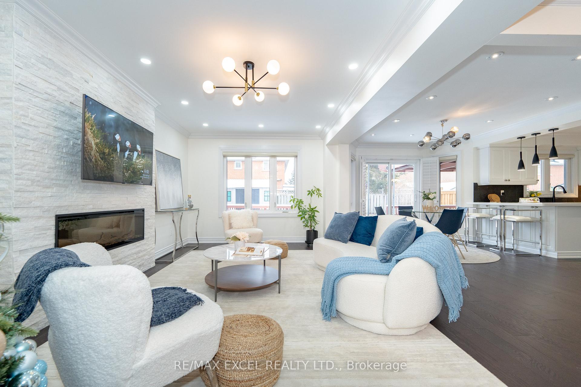 Photo 7 of 19 Spring Town Road, Vaughan, East Woodbridge — HOMEH
