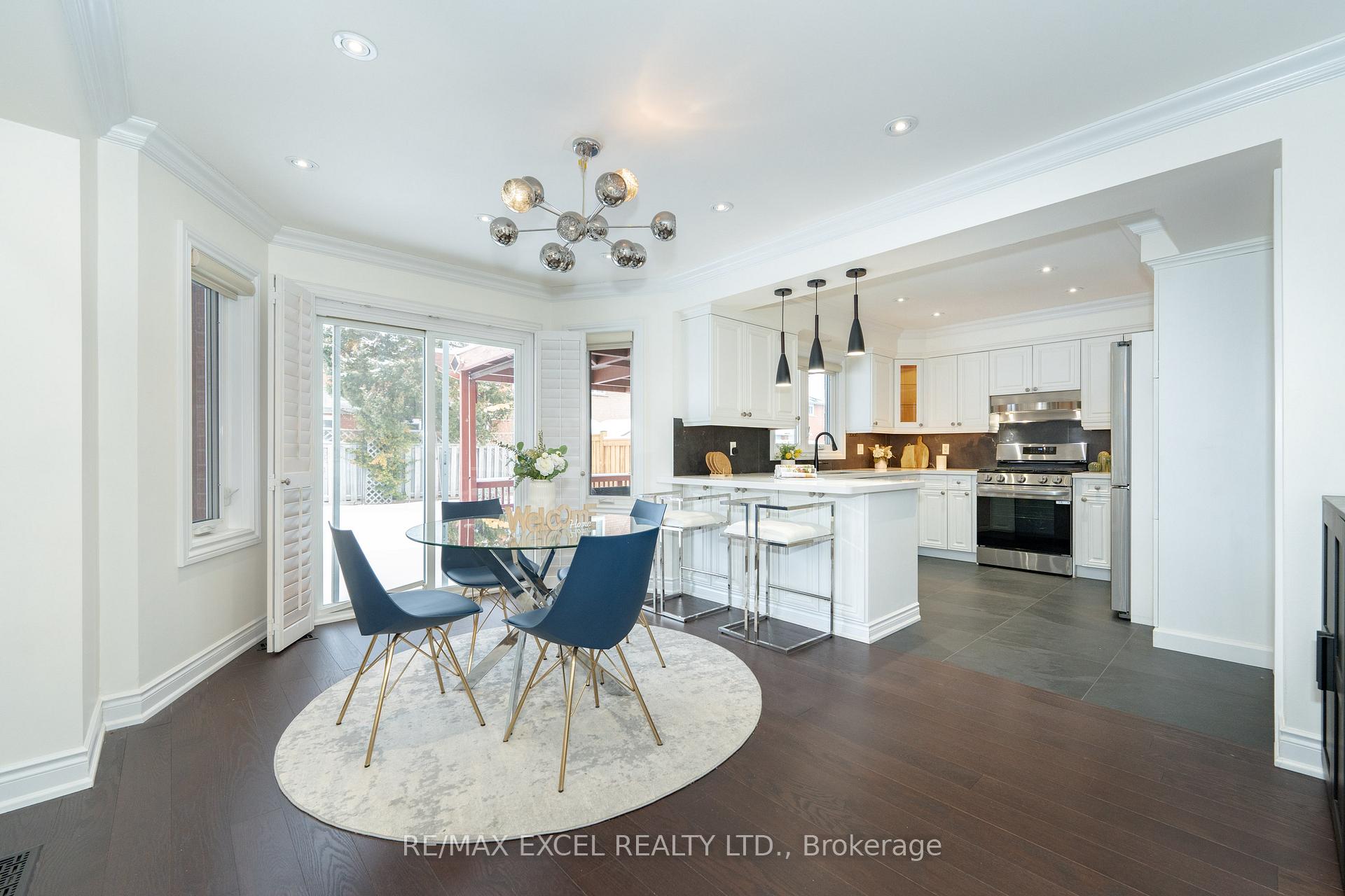 Photo 10 of 19 Spring Town Road, Vaughan, East Woodbridge — HOMEH