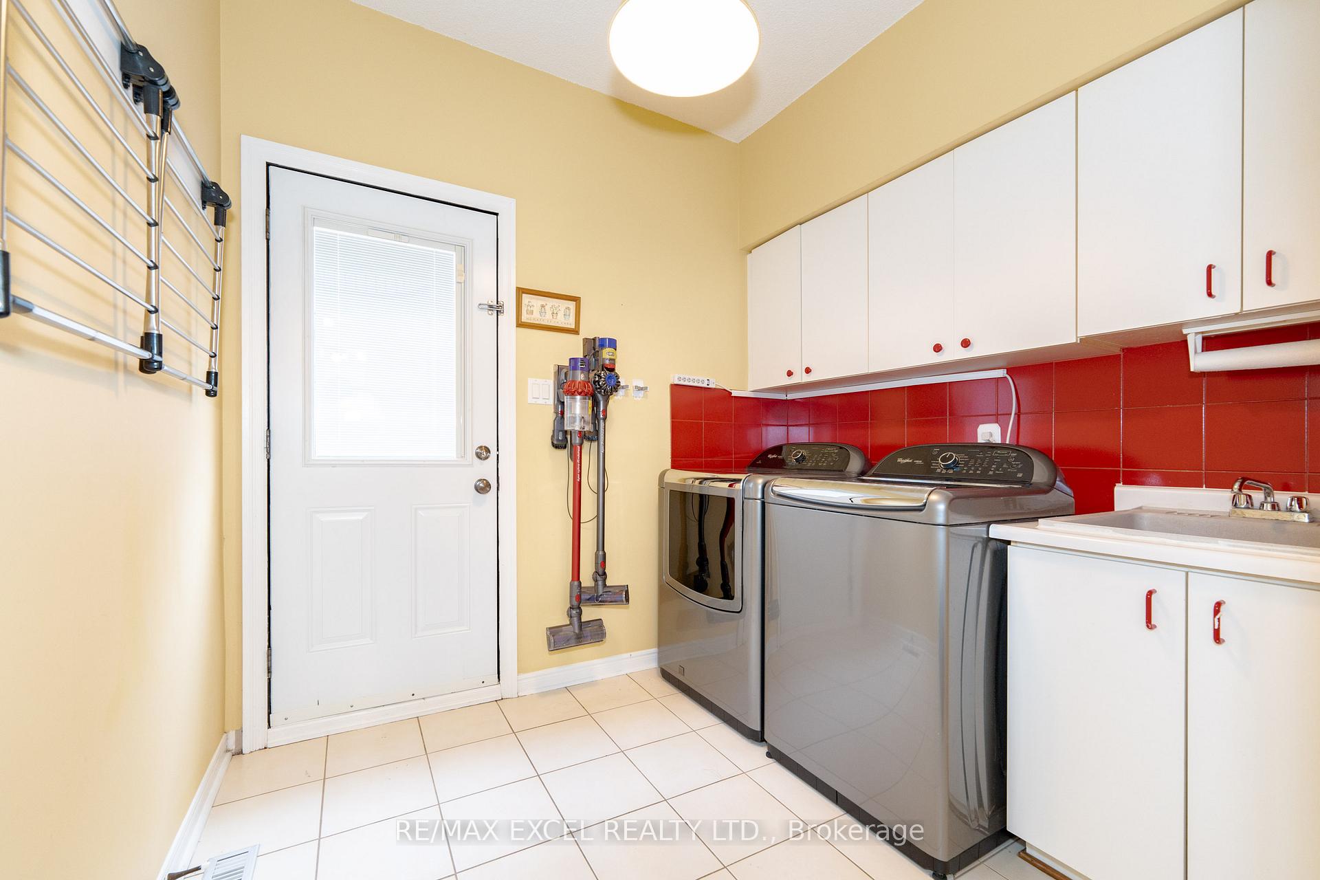 Photo 17 of 19 Spring Town Road, Vaughan, East Woodbridge — HOMEH