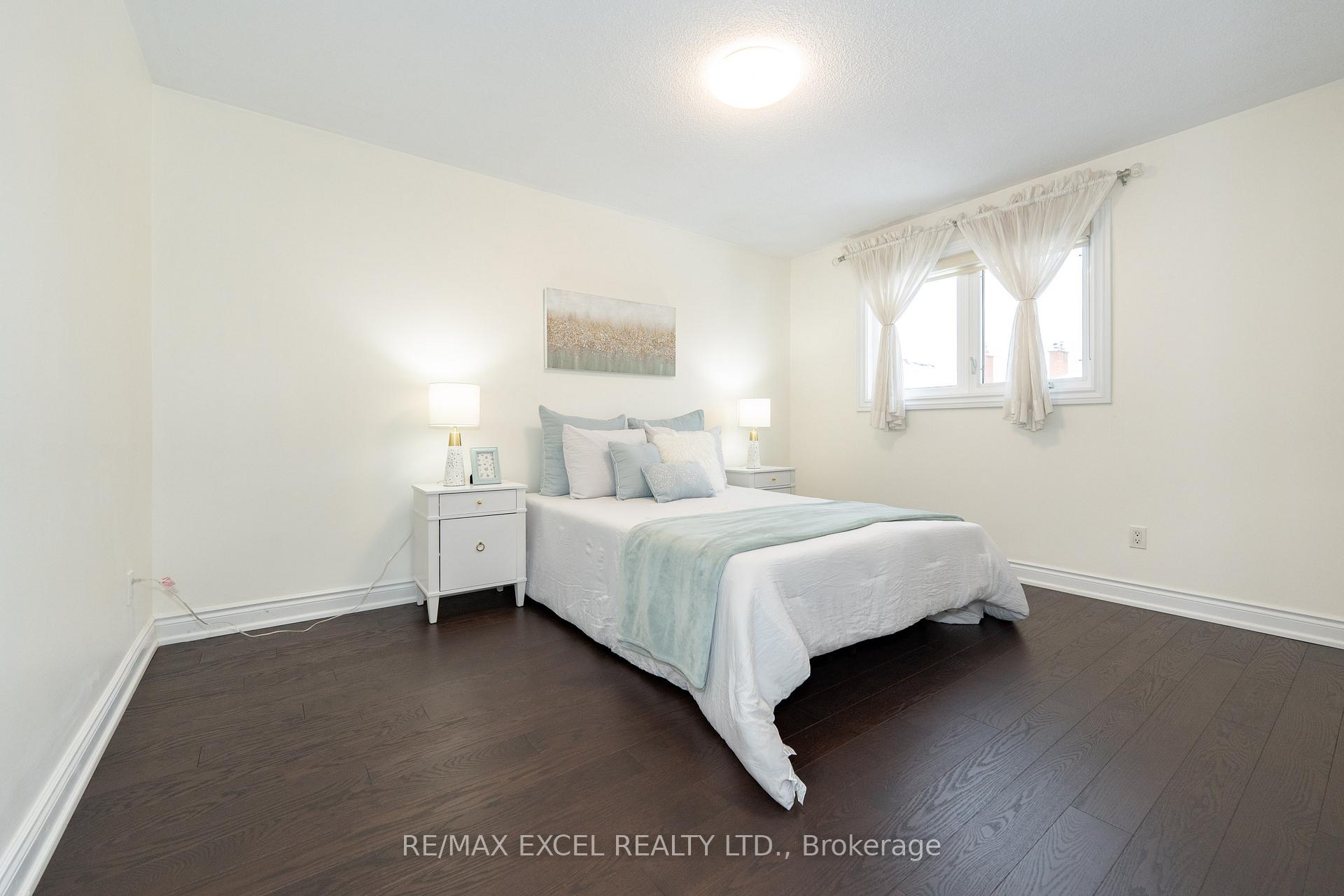 Photo 24 of 19 Spring Town Road, Vaughan, East Woodbridge — HOMEH