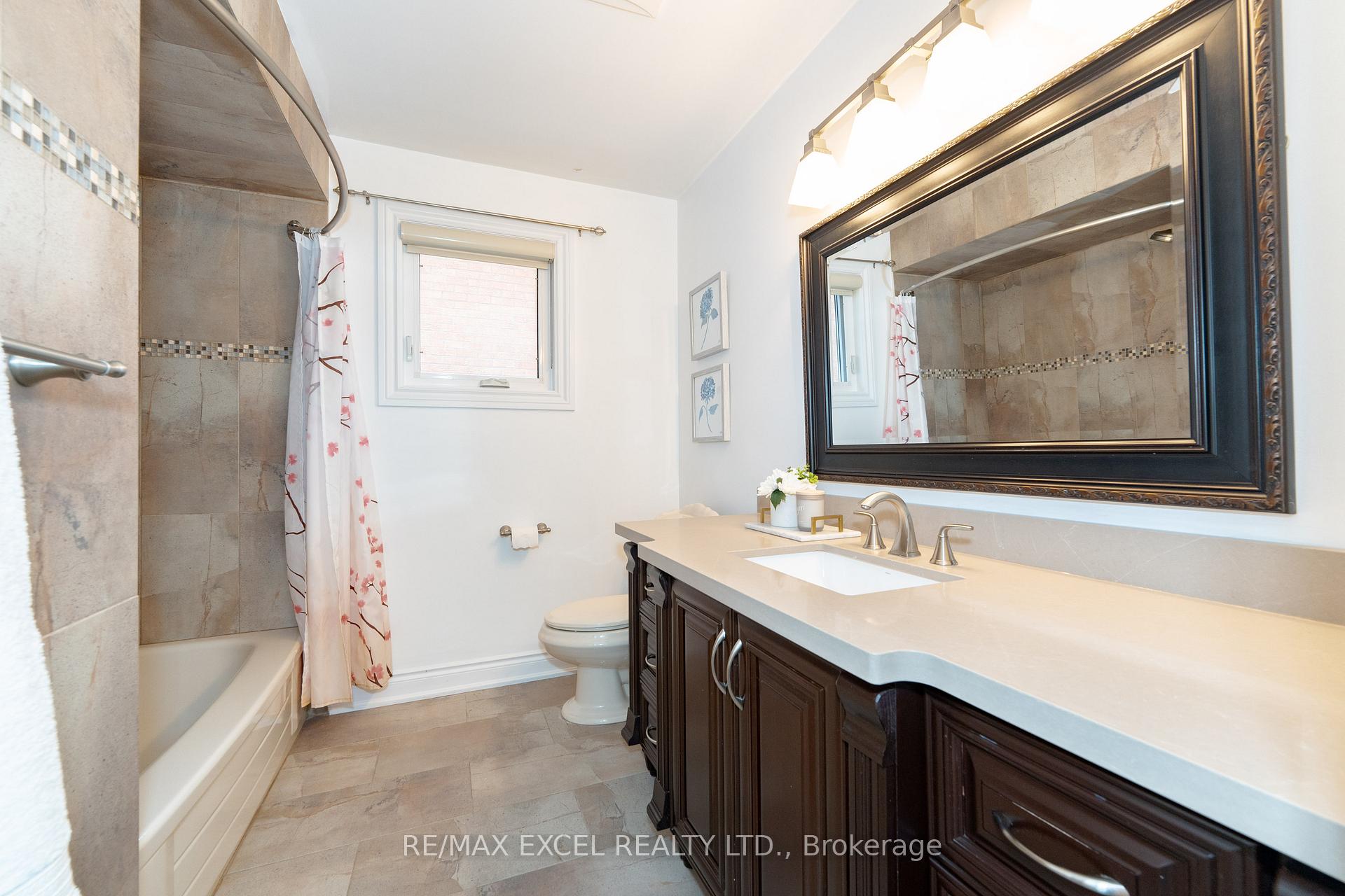 Photo 25 of 19 Spring Town Road, Vaughan, East Woodbridge — HOMEH