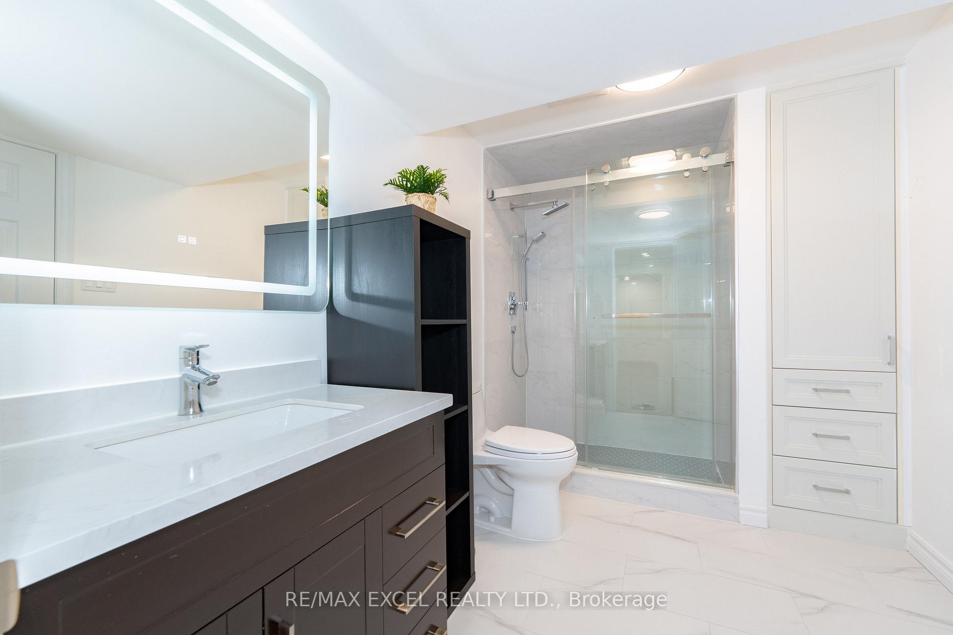 Photo 32 of 19 Spring Town Road, Vaughan, East Woodbridge — HOMEH